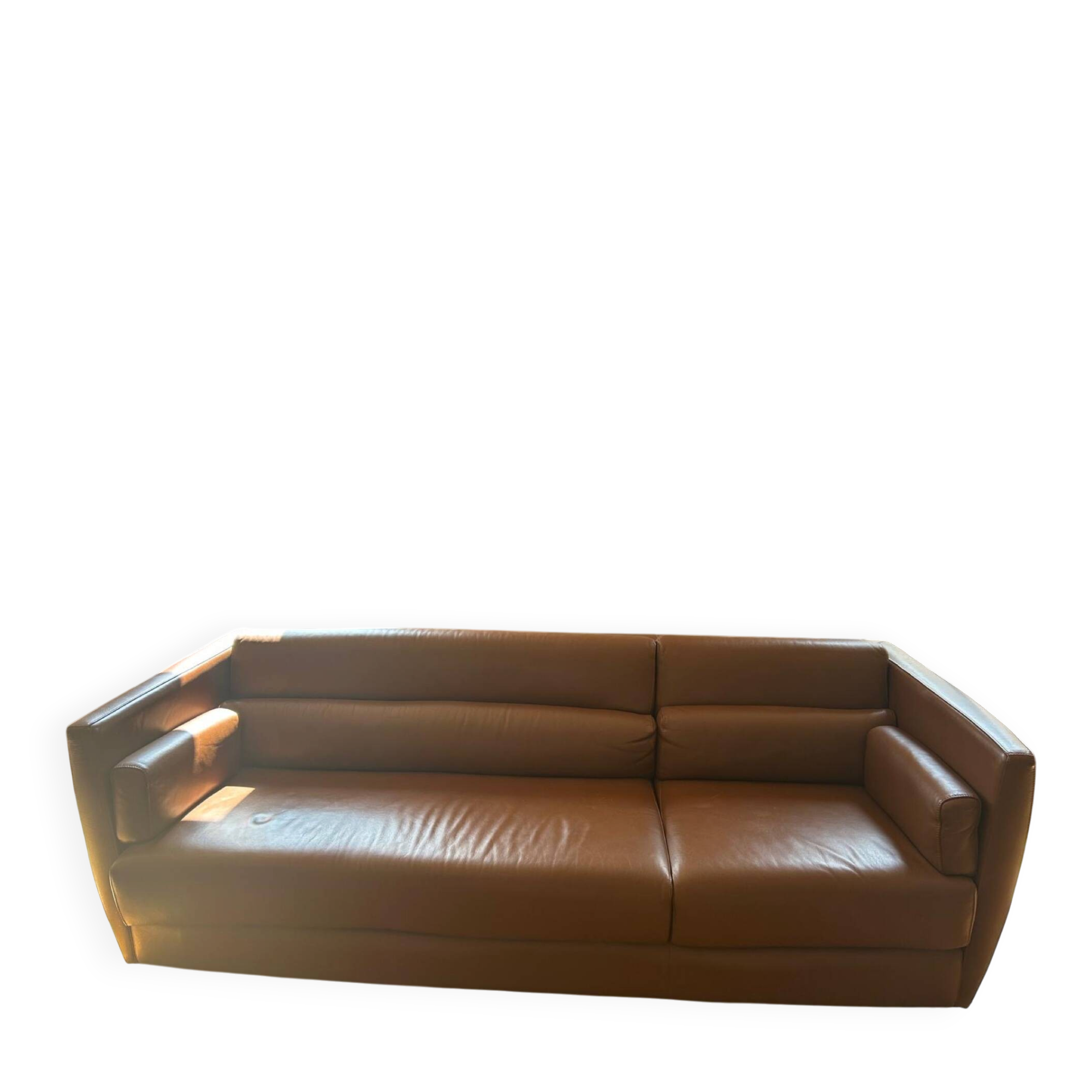 Christophe Delcourt pour le canapé en cuir Roche Bobois
