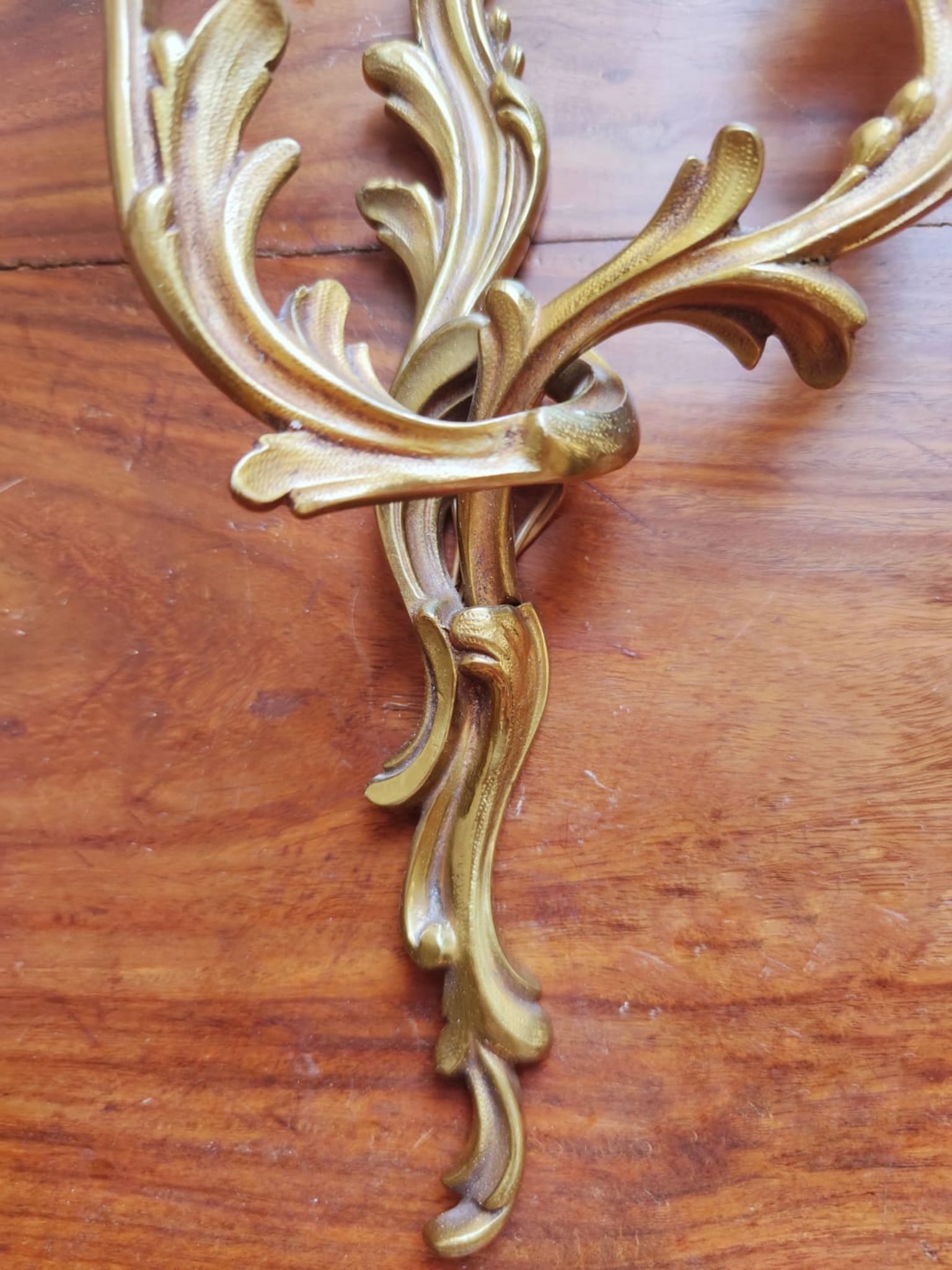 Paire d'appliques en bronze doré de style Louis XVI