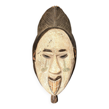 Ancien masque tribal africain en bois Punu Maiden Mukudji Gabon