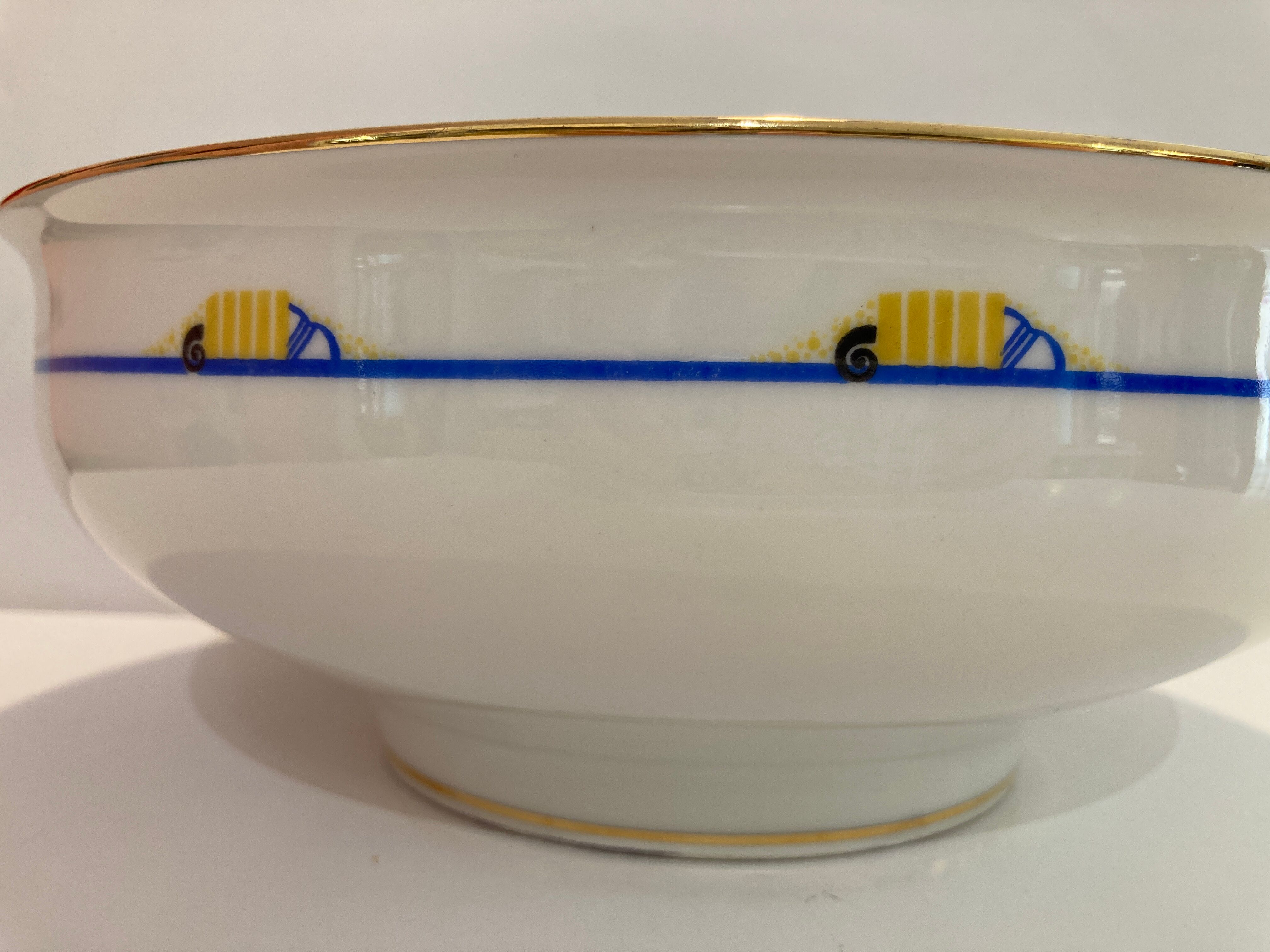 Large porcelain bowl pattern years 30-limoges france W Guerin&cie