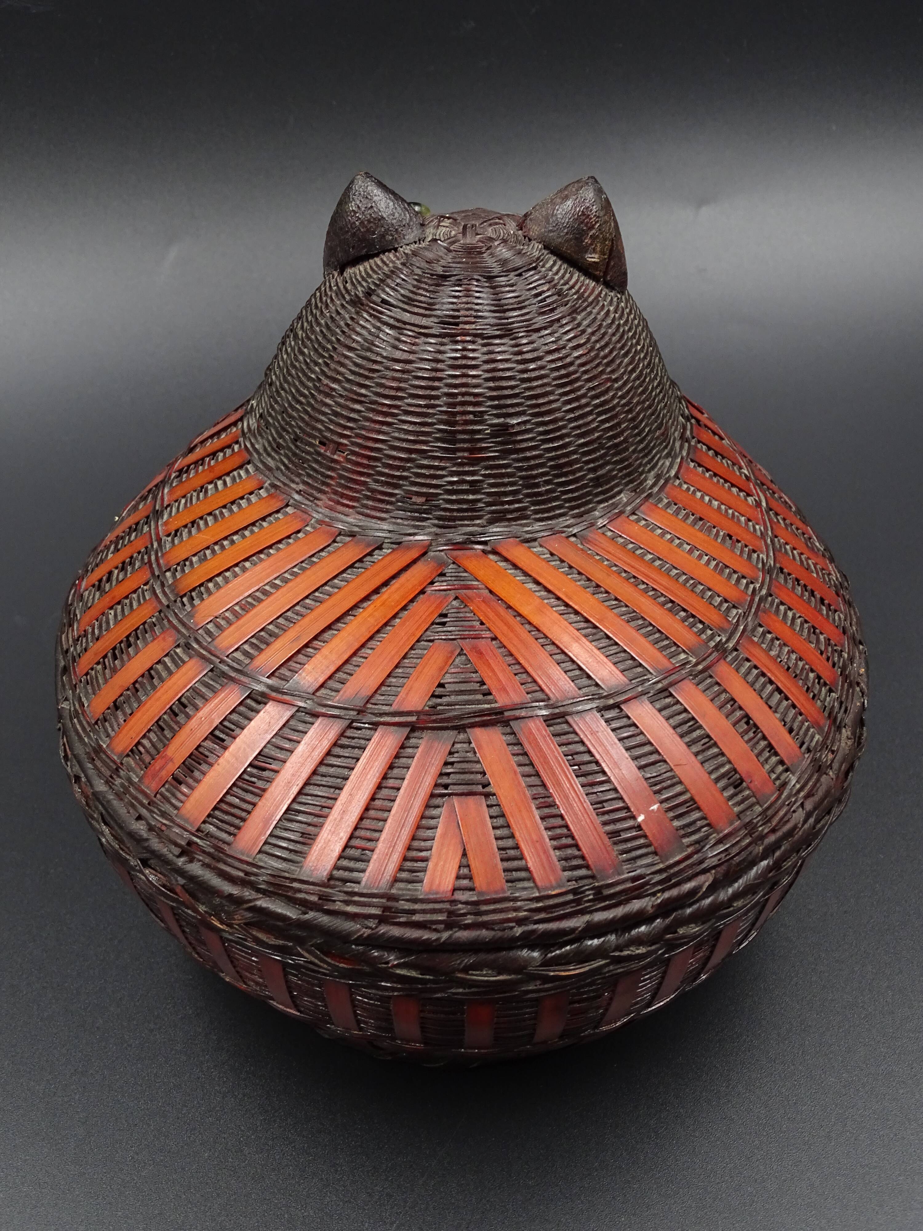 Wicker box "the cat" - Around 1970-1980