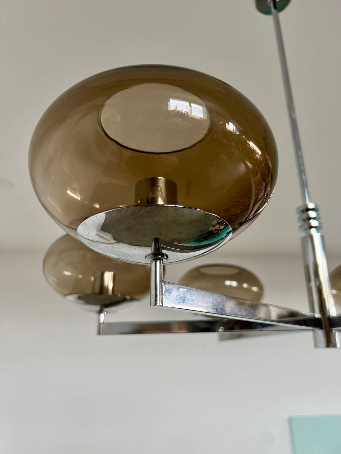 Old 6-light chandelier designed by Sciolari in chrome metal and smoked glass, 70s vintage