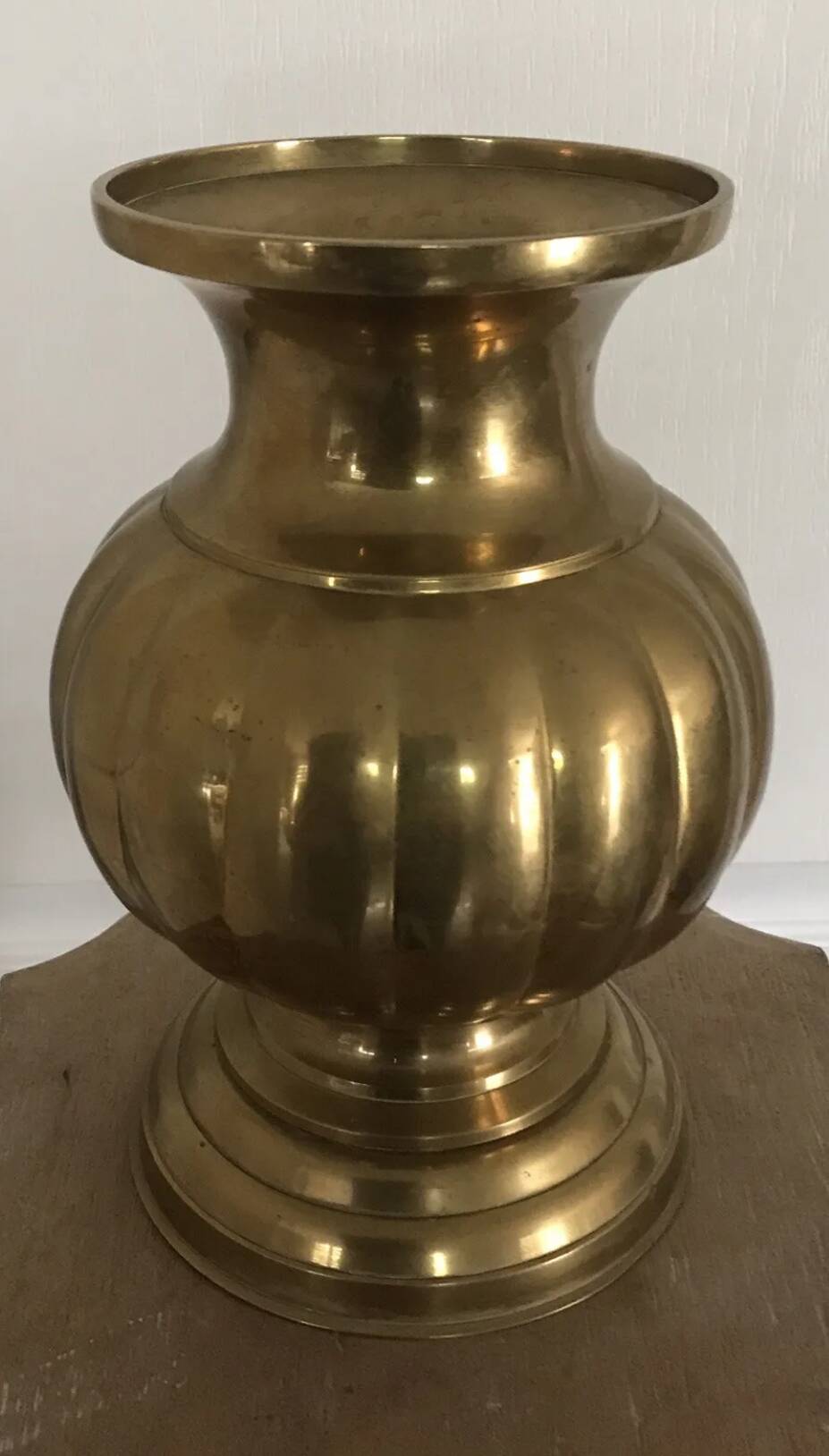 Vintage ball shape vase with godron in brass