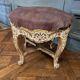 Tabouret fin XIXe décor de macarons rechampis pieds griffes