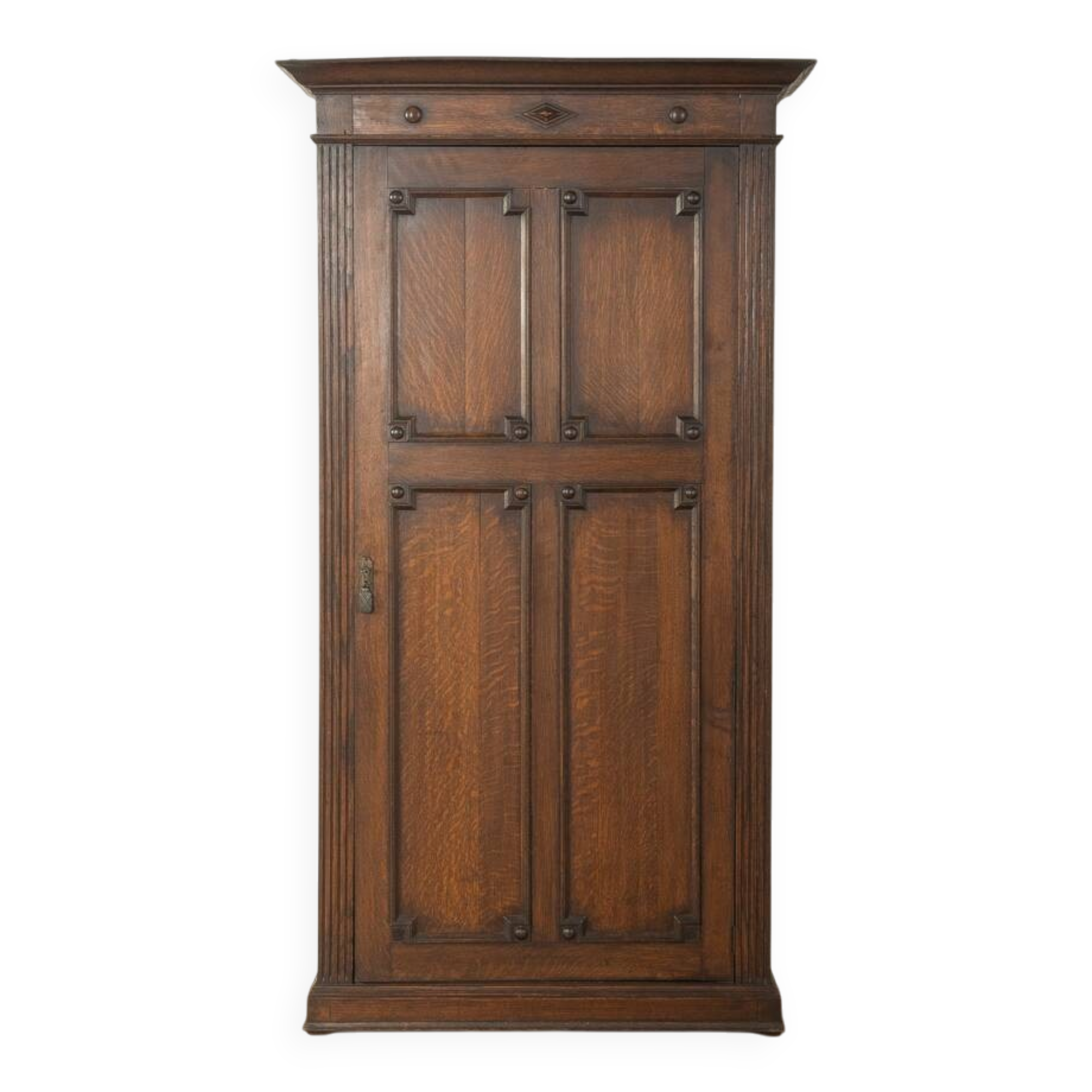Cabinet en chêne ancien avec panneaux à caissons, vers 1900
