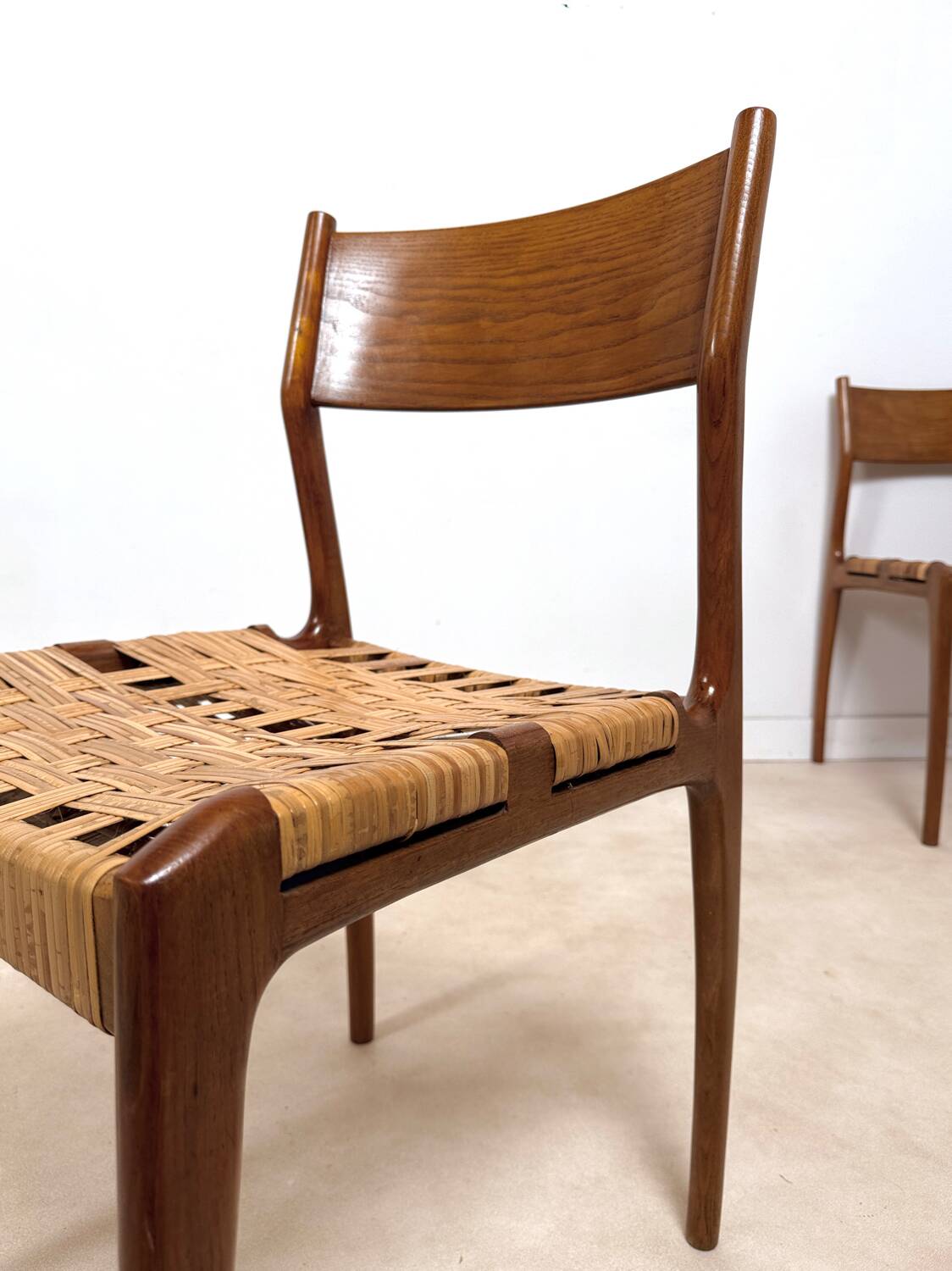 Set of 6 Gessef chairs model "Havana"