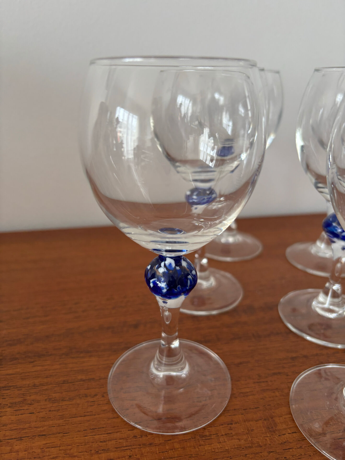Luminarc wine glass set made in France vintage glass with a ball in
