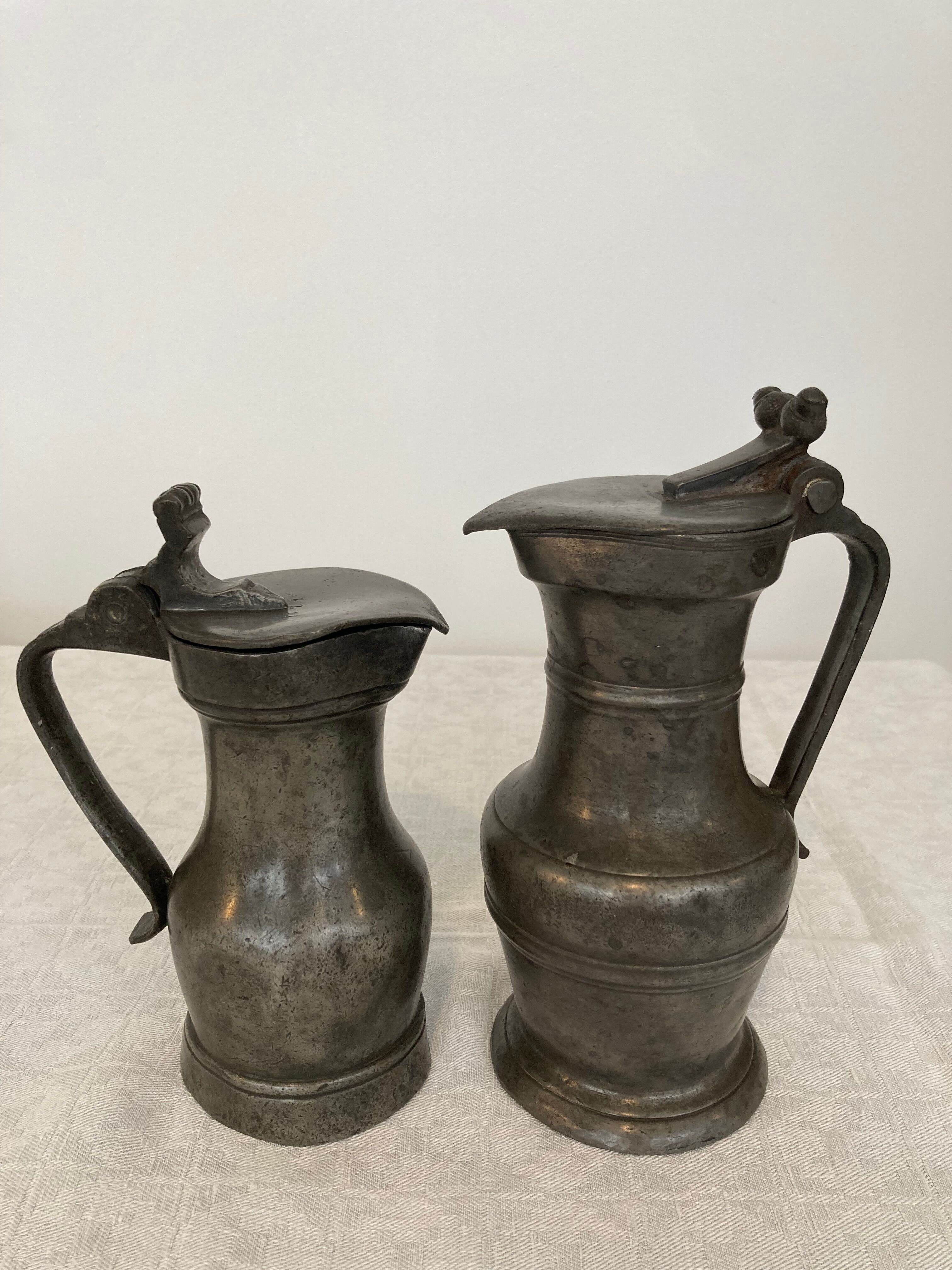 Pair of wine pitchers in pewter XVIIIth date 1753