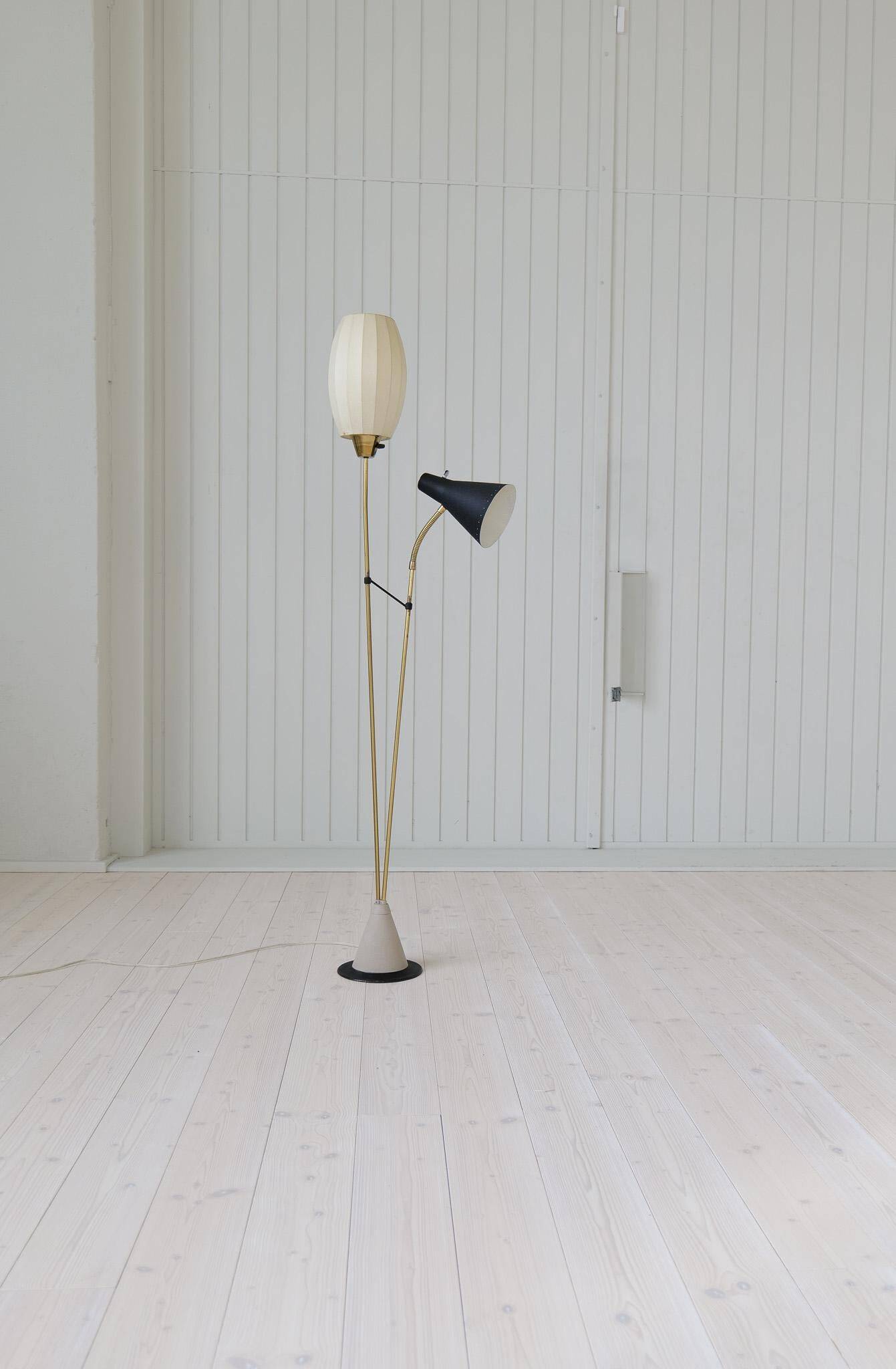 Mid-century floor lamp attributed to Hans Bergström for Ateljé Lyktan, Sweden 1950.