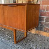 Teak row of the 60s U-shaped base