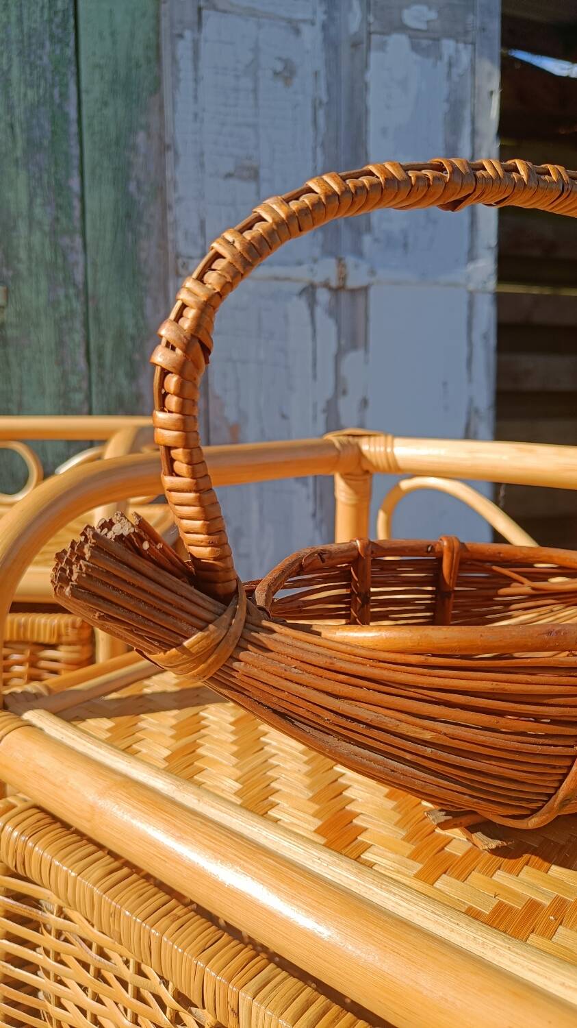 Vintage rattan fruit basket – bohemian antique basket from the 1960s
