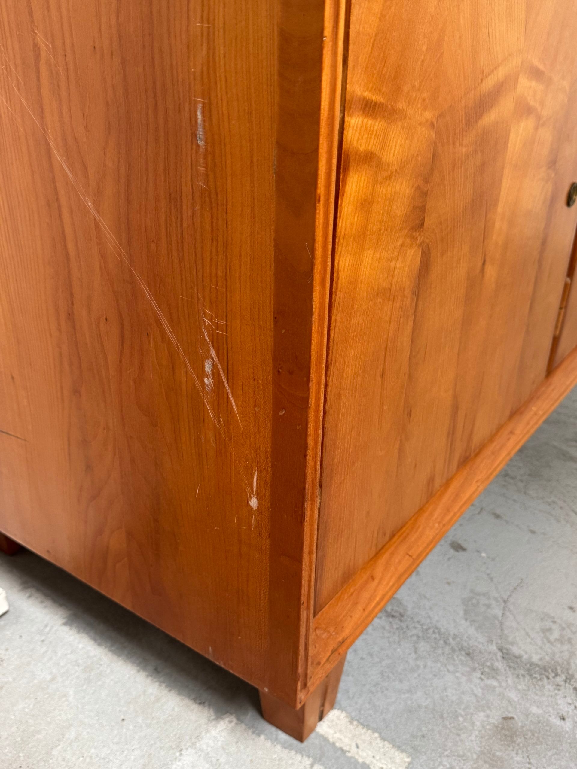 Display cabinet