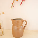 Pitcher in gres signed