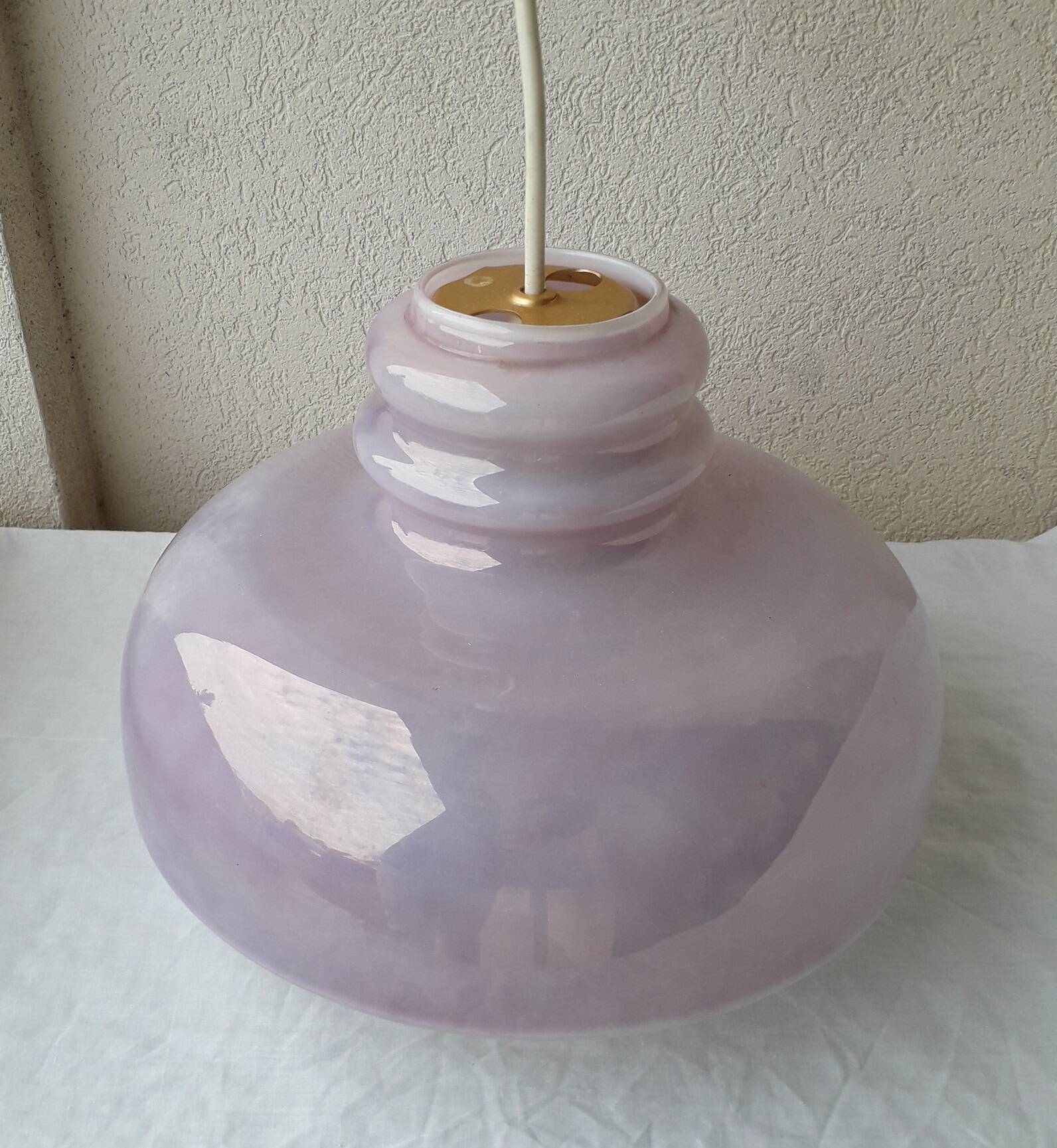 Glass pendant light
