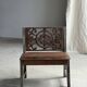 Mini banc à dossier sculpté à motif de rosace et volutes H59 L51