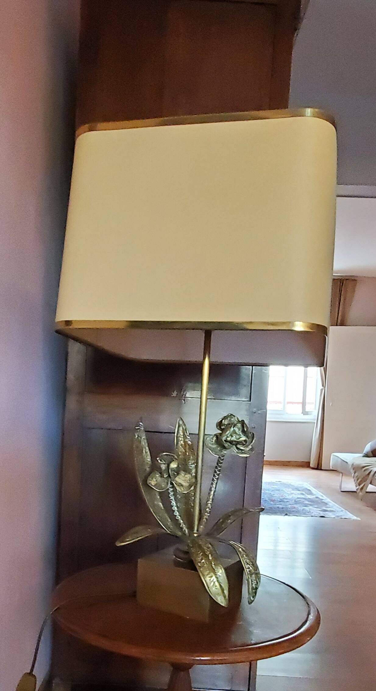 Grande lampe en laiton