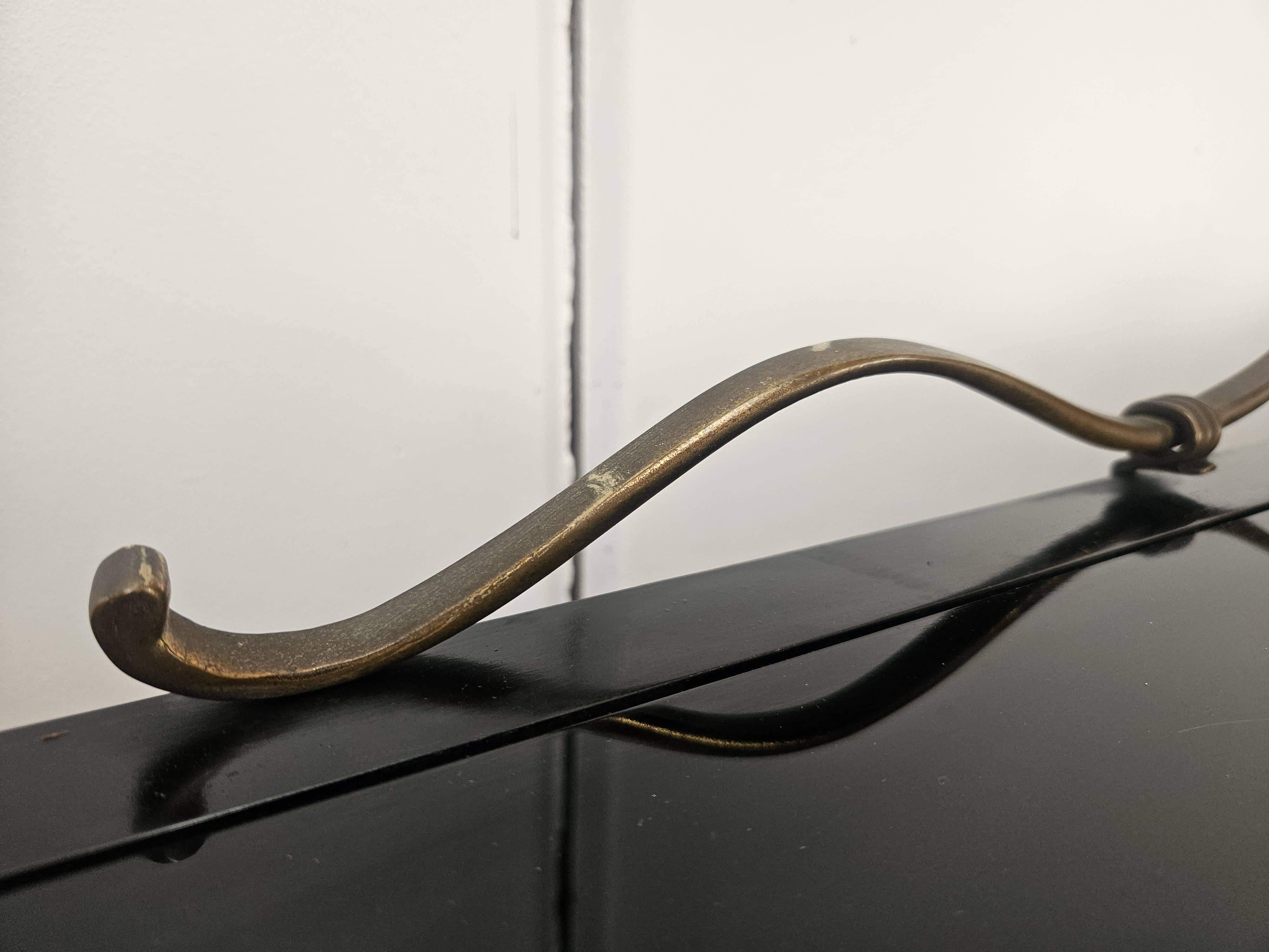 Crédence en palissandre Vittorio Dassi avec dessus en verre noir, italienne 1940