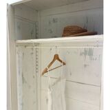 Armoire parisienne 