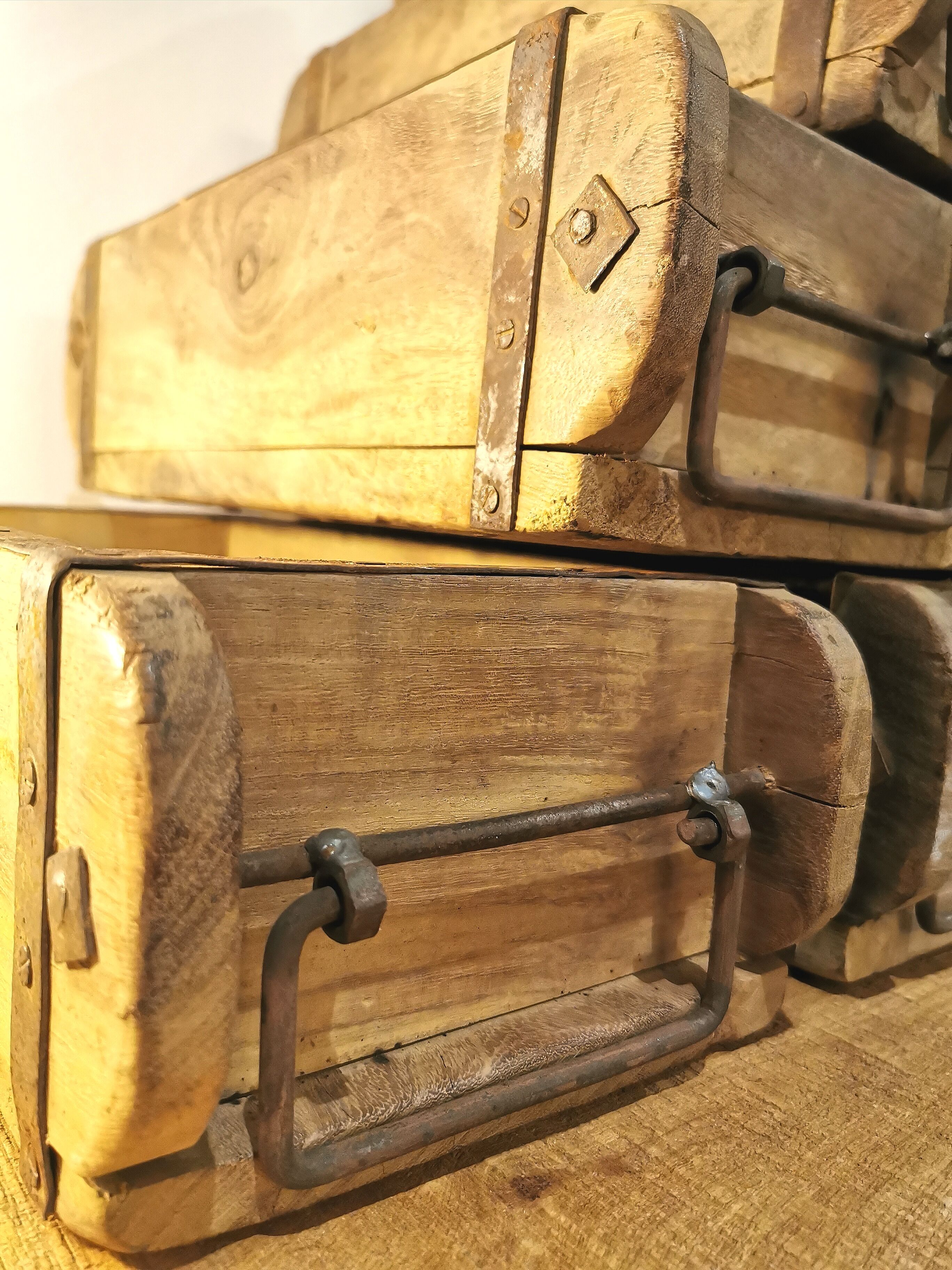 Ensemble de 3 anciens moules à briques
