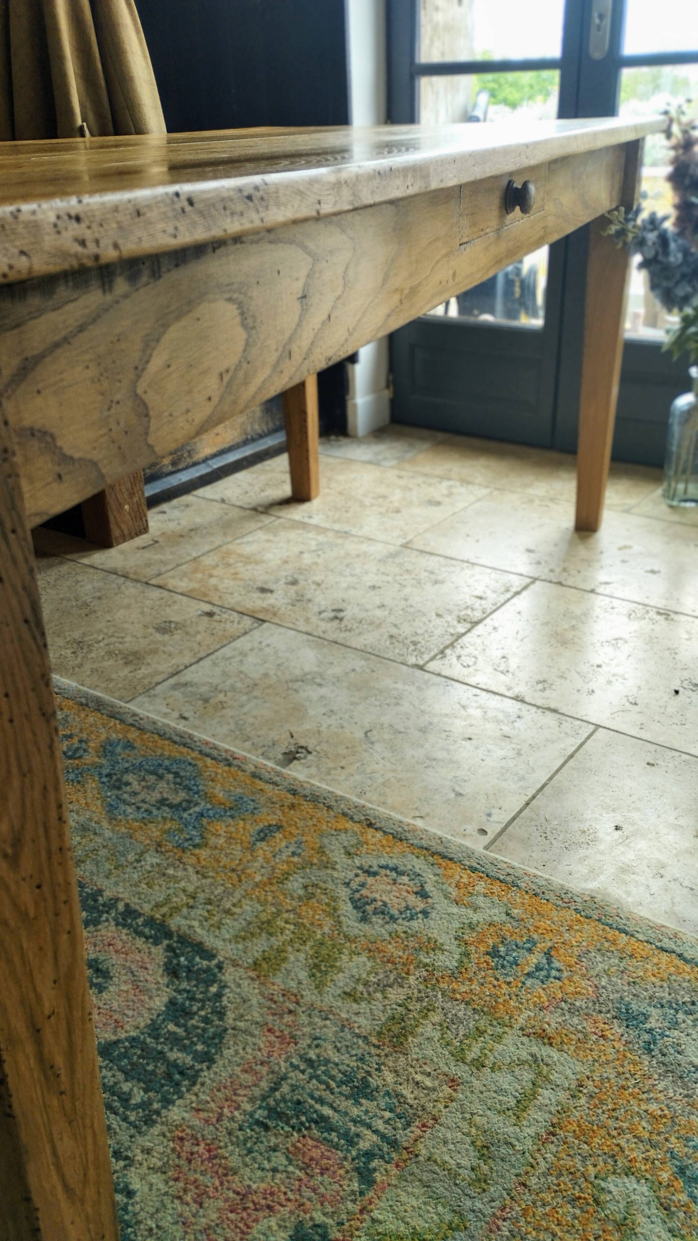 Table de ferme en chêne massif patiné 190 cm x 80 cm