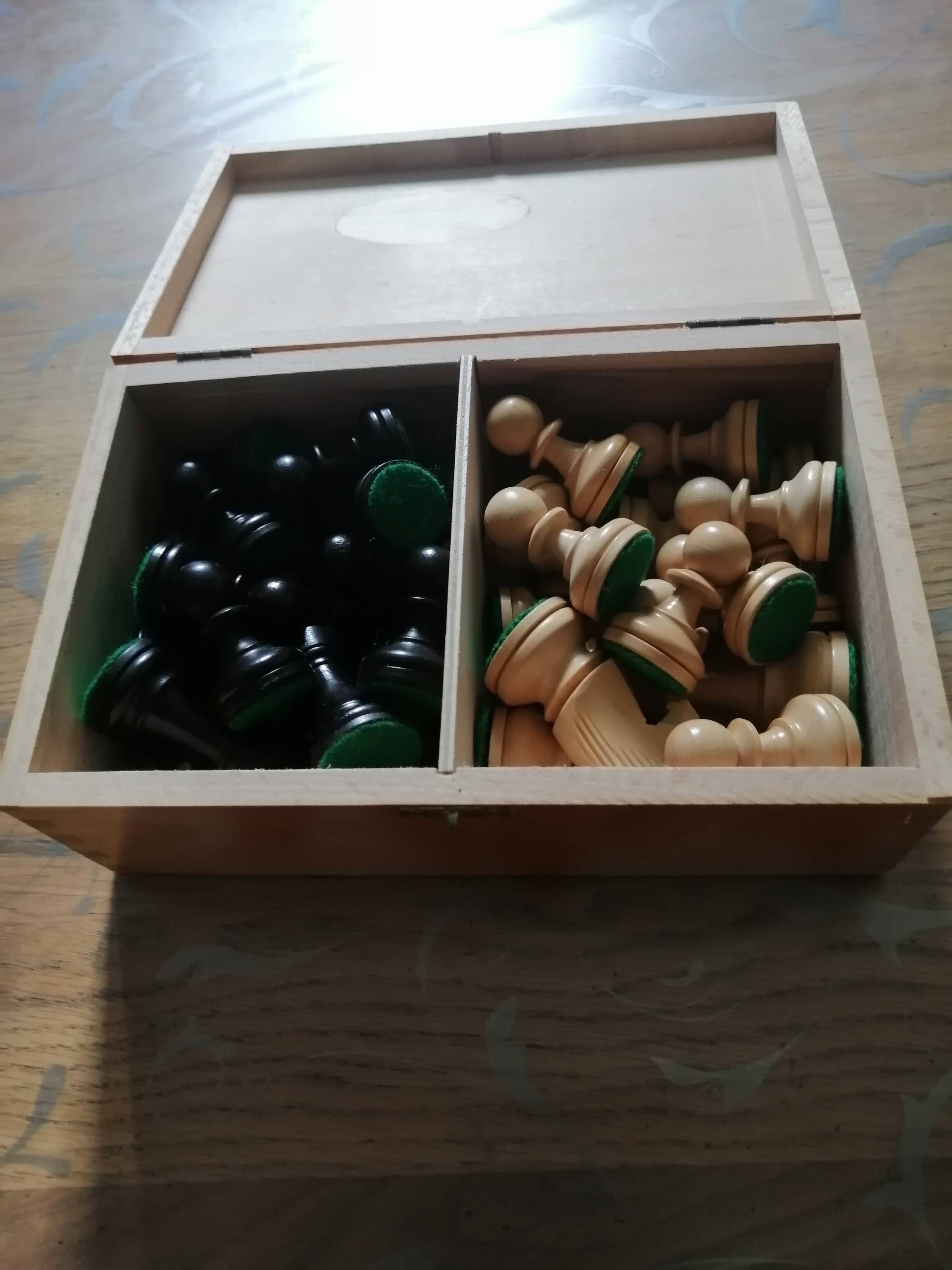 chess pawn box