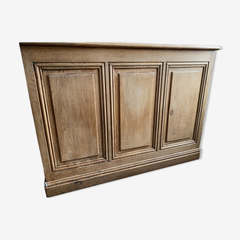 Oak counter