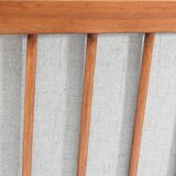 Canapé deux places beige de style scandinave
