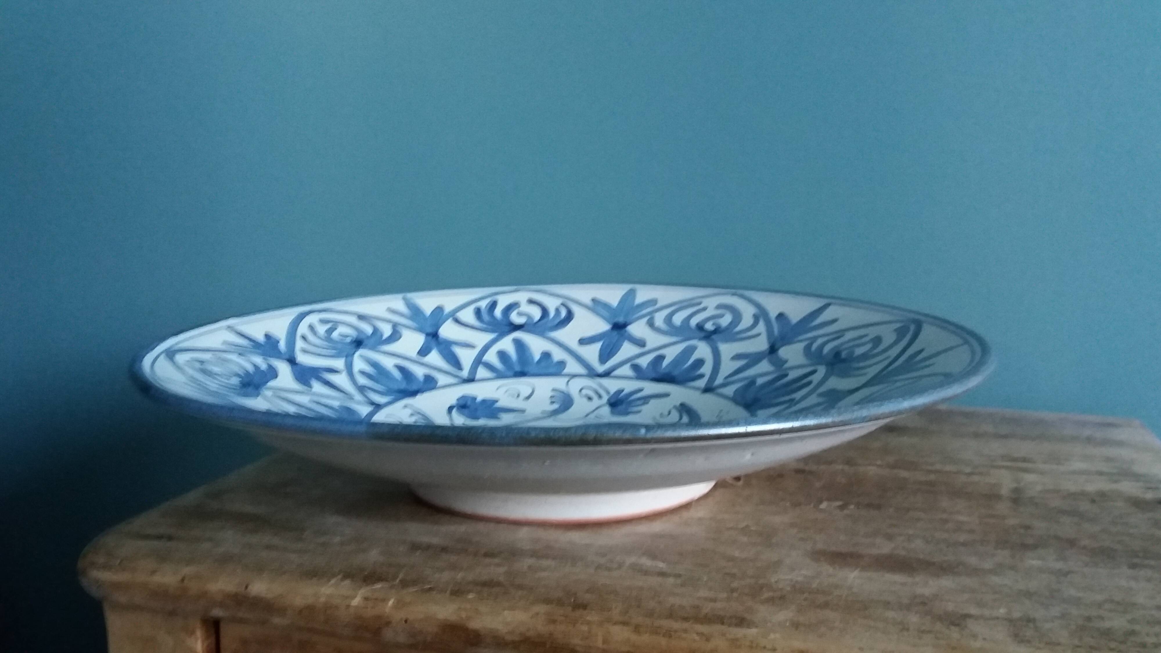 Decorative plate signed Punter, earthenware from Teruel, Spain.