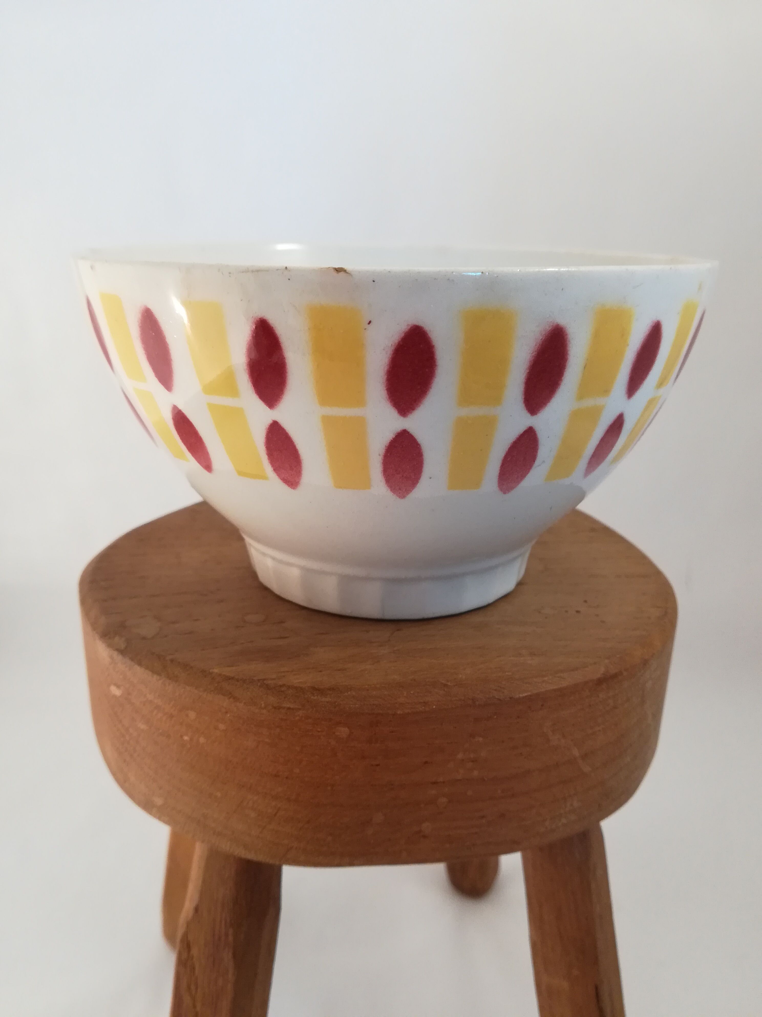 Set of 5 vintage bowls