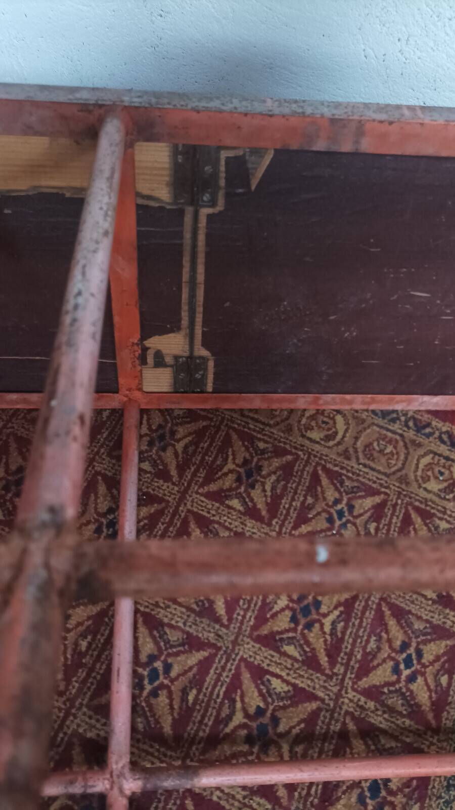 Metal industrial bench