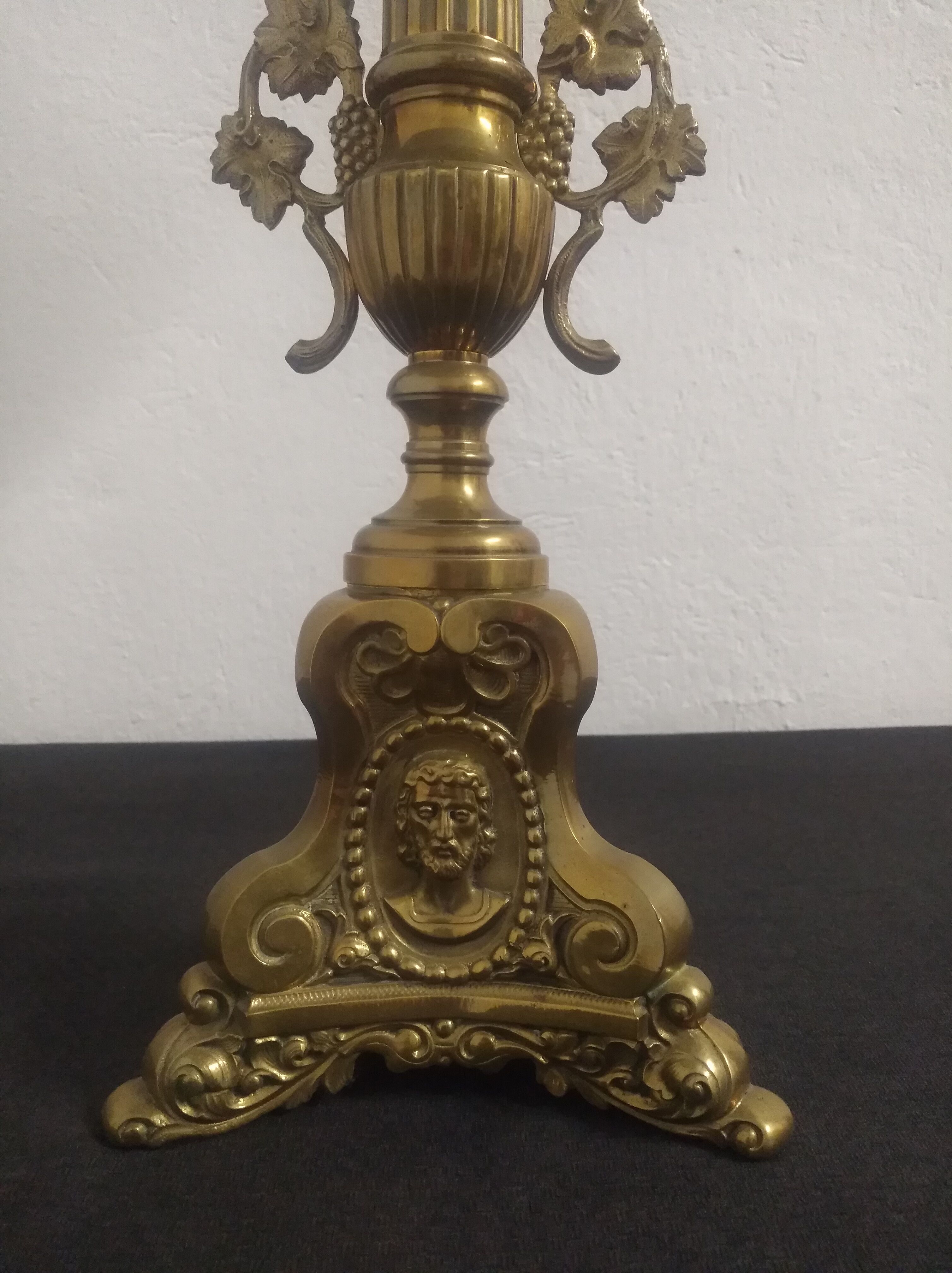 Pair of brass lamps at the end of the 19th century