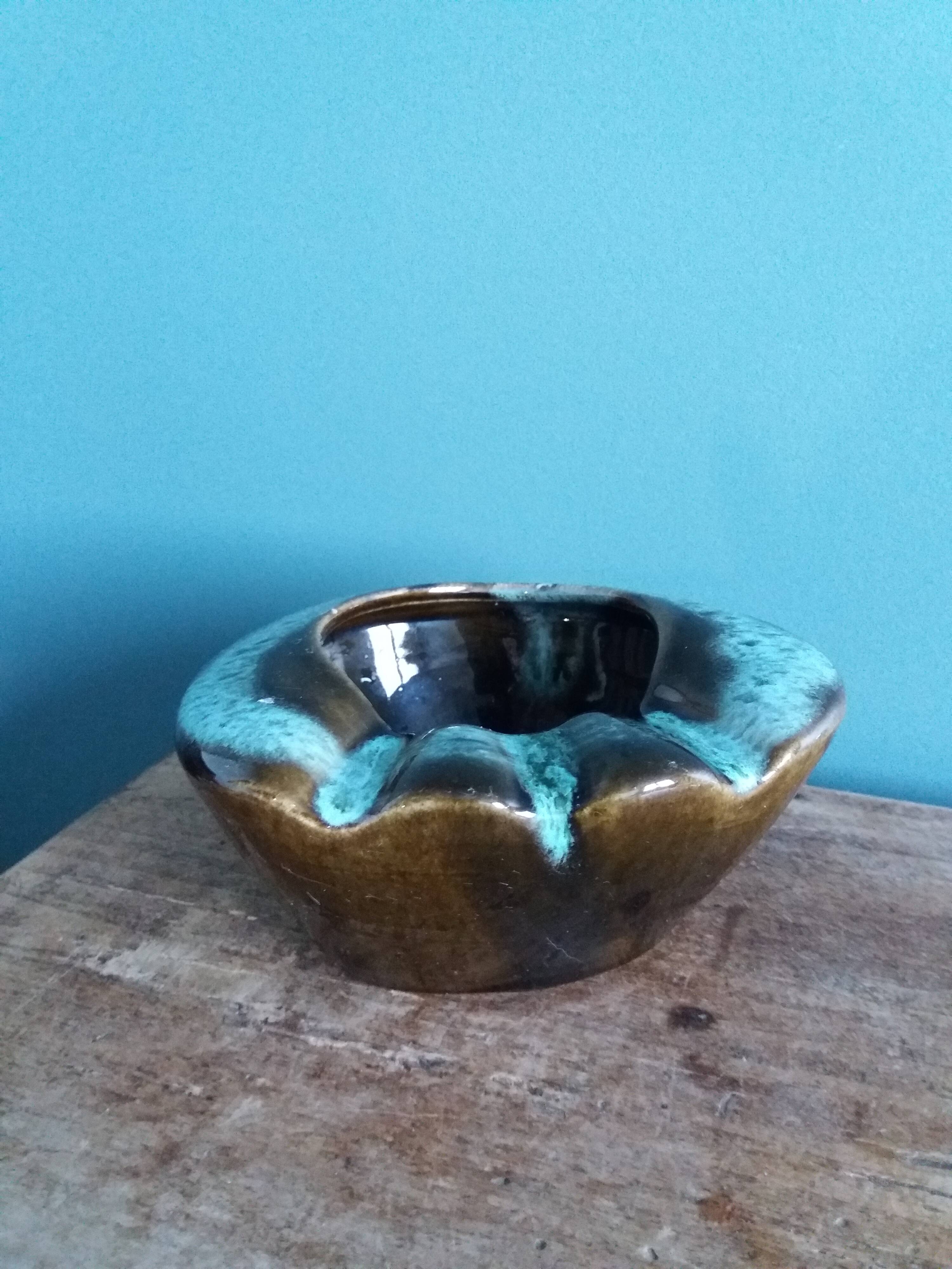 Cendrier en céramique flammée style Vallauris ou West Germany