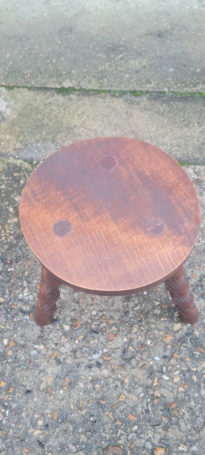 Tripod stool