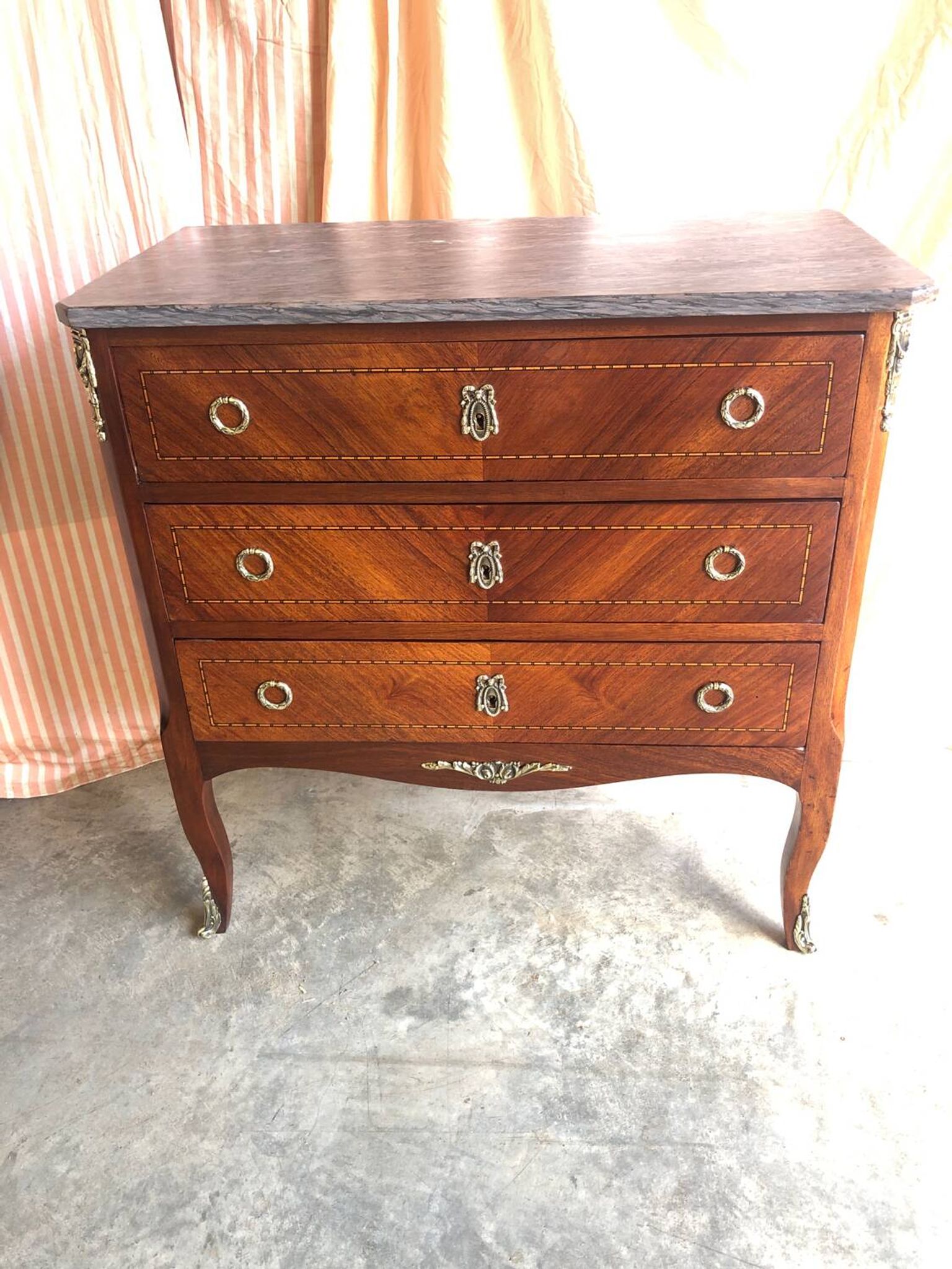 Small chest of drawers in Louis XVI style