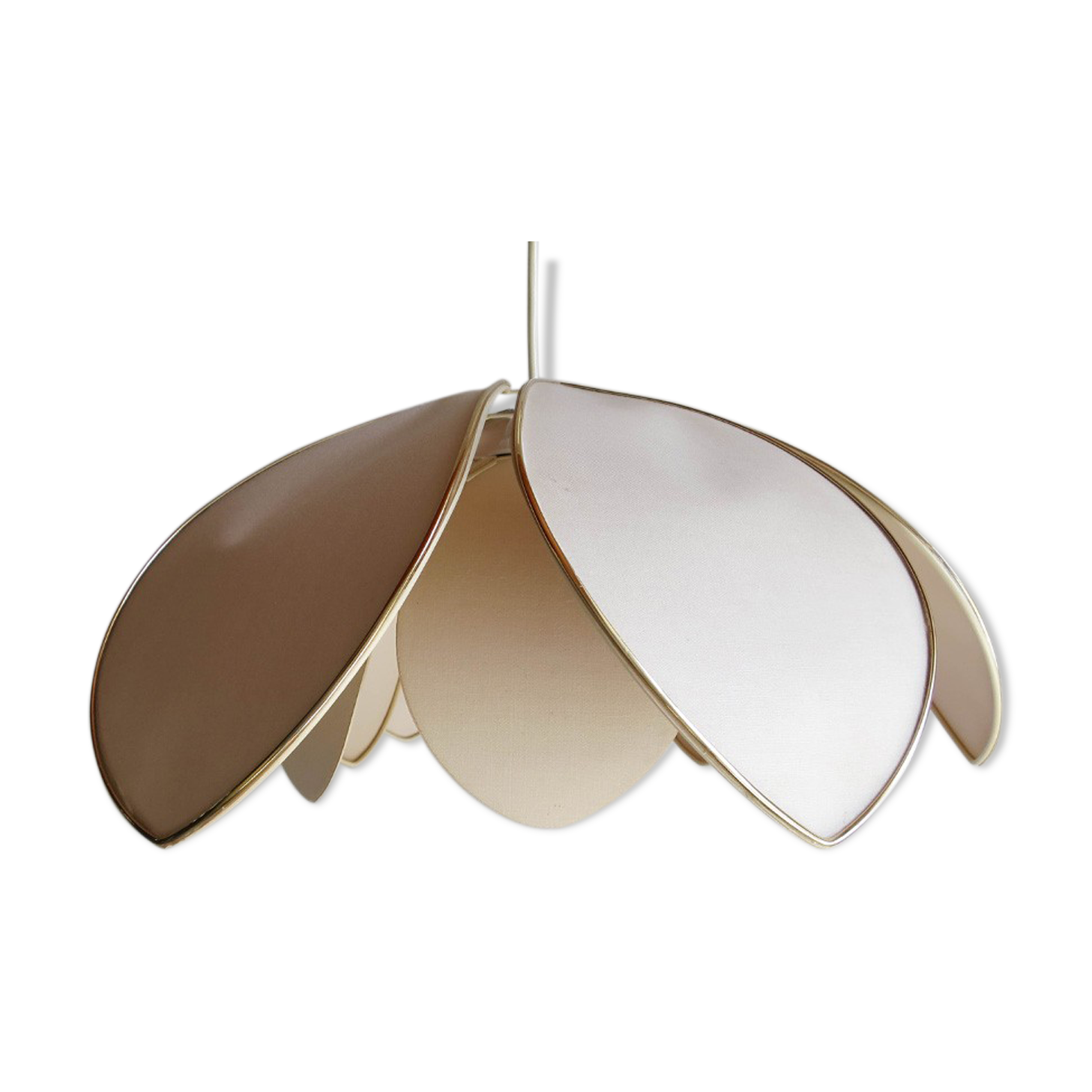 Lotus flower suspension