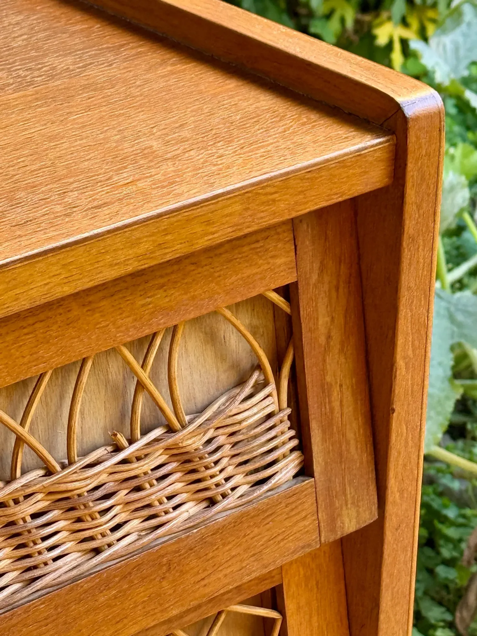 Scandinavian chest of drawers in oak and rattan from the 50s/60s.