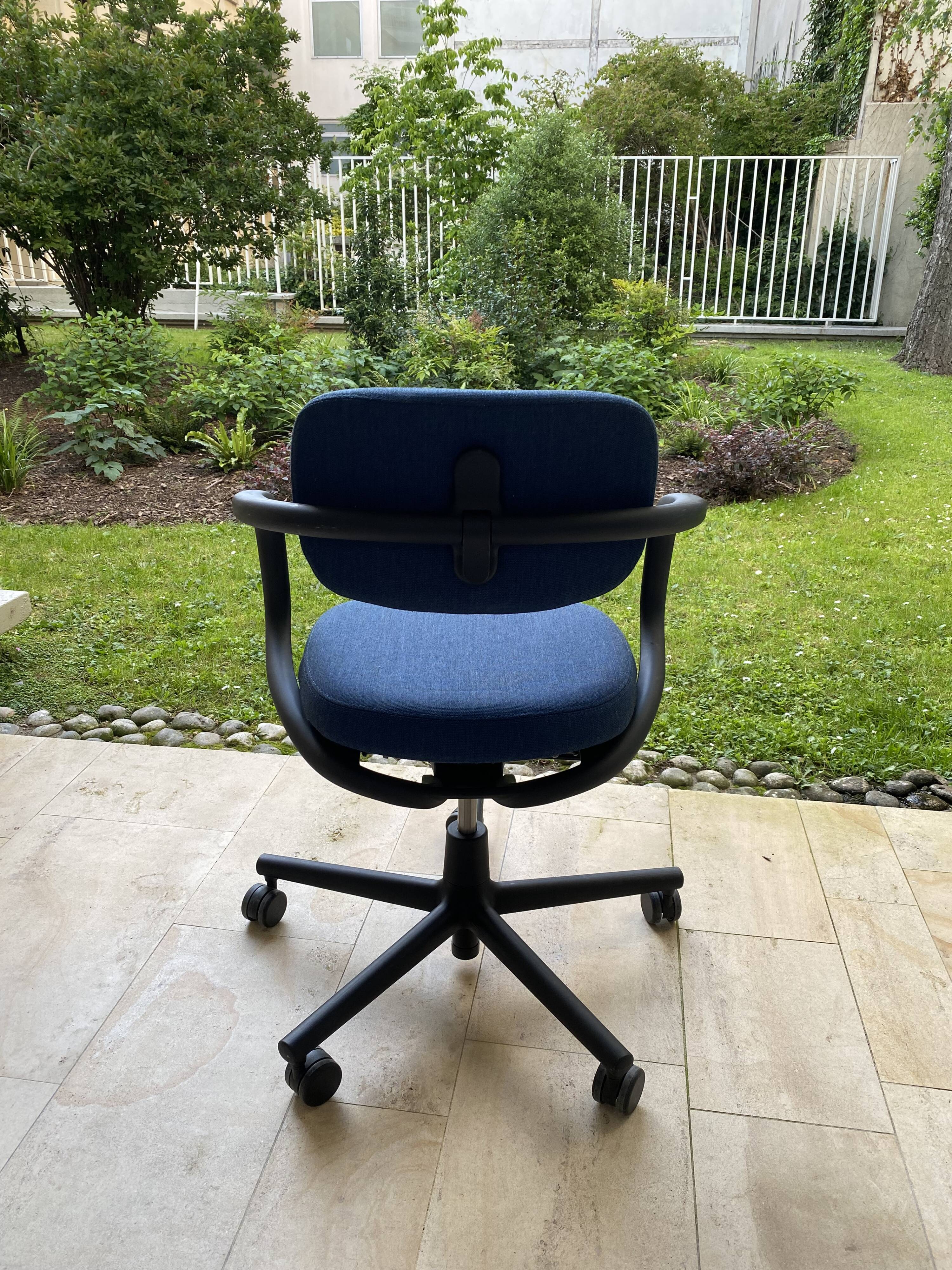 Allstar office chair - design by Konstantin Grcic for Vitra