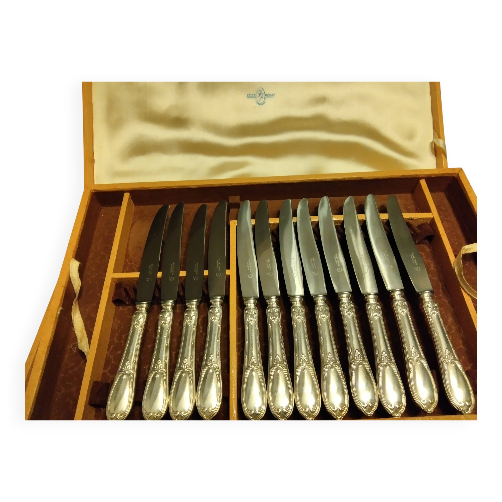 12 silver-plated metal knives by Félix Frères