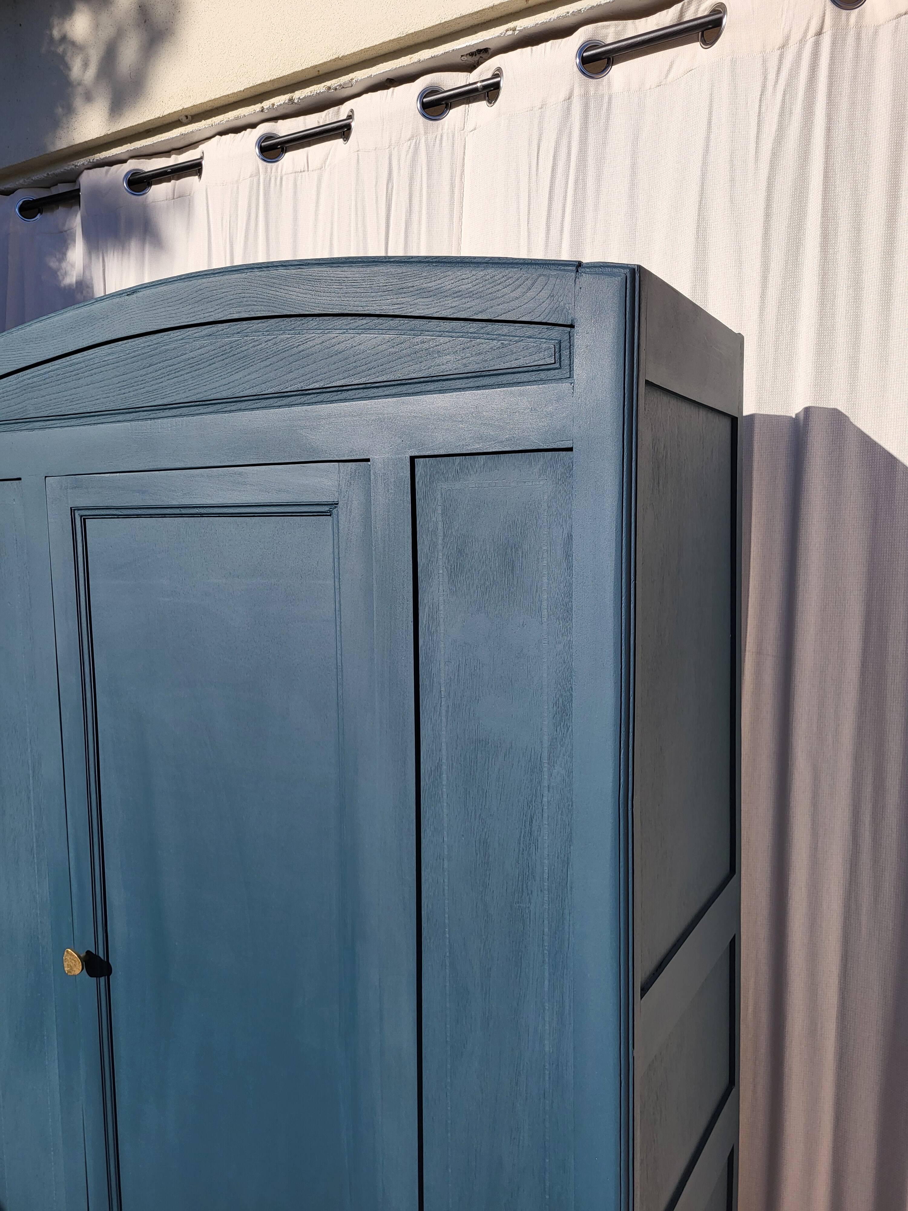 Armoire Parisienne d'hôtel