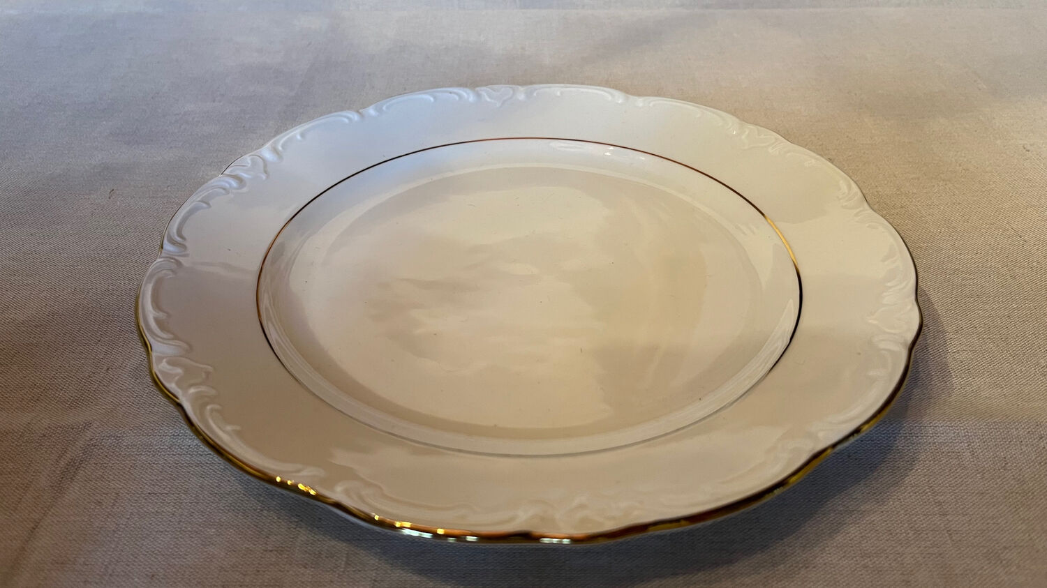 Set of 12 Bavarian porcelain dinner plates