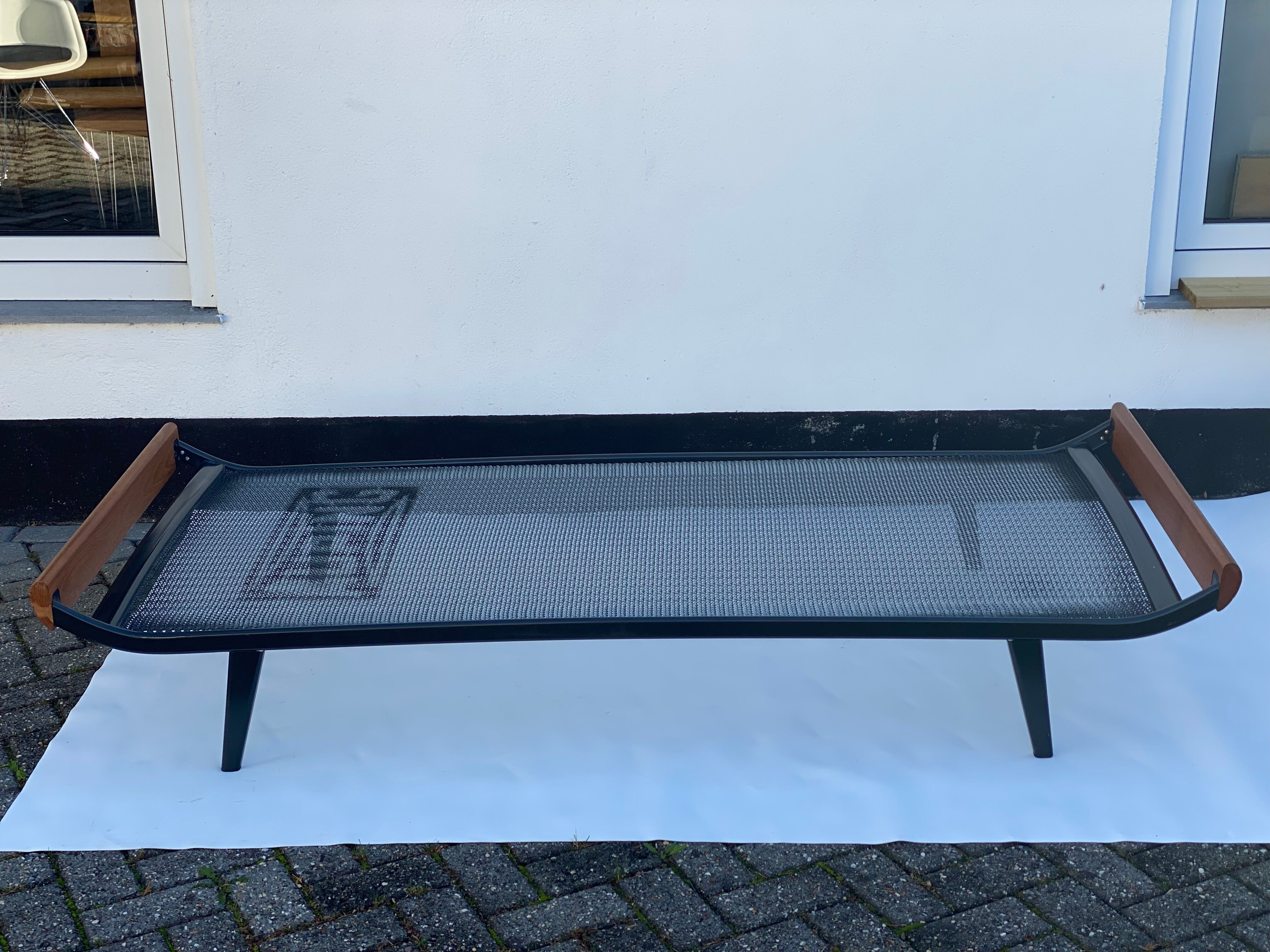 Vintage Teak Cleopatra DayBed by Auping