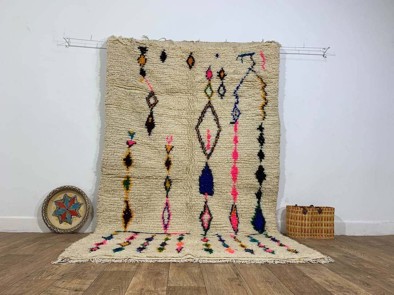 Handmade moroccan berber rug 258 x 160 cm