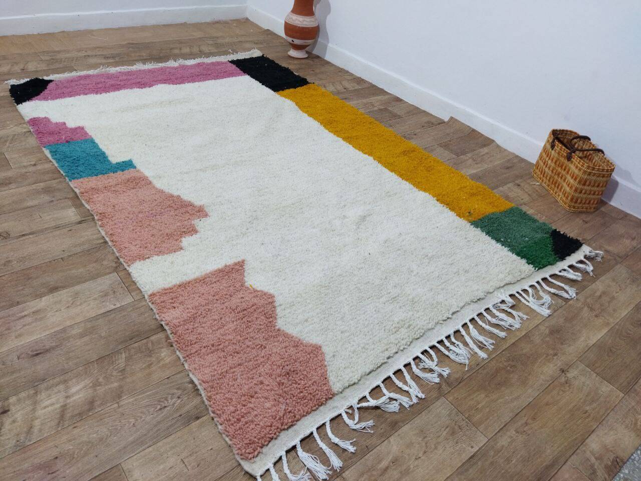 Handmade Moroccan Berber Rug 270 X 177 CM