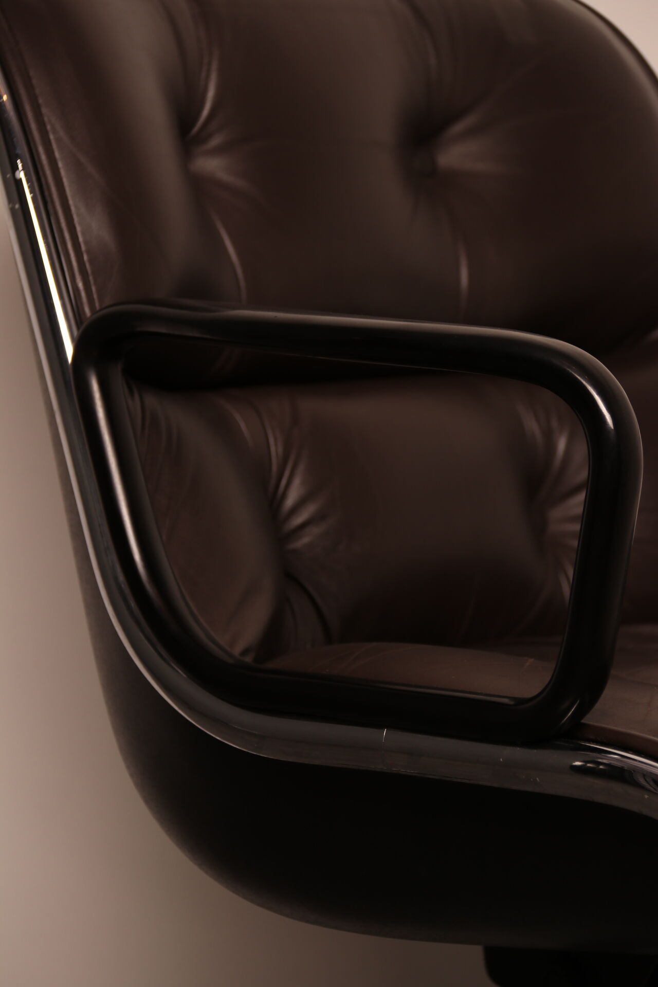 Executive office chair by Charles Pollock for Knoll - US - 1970's