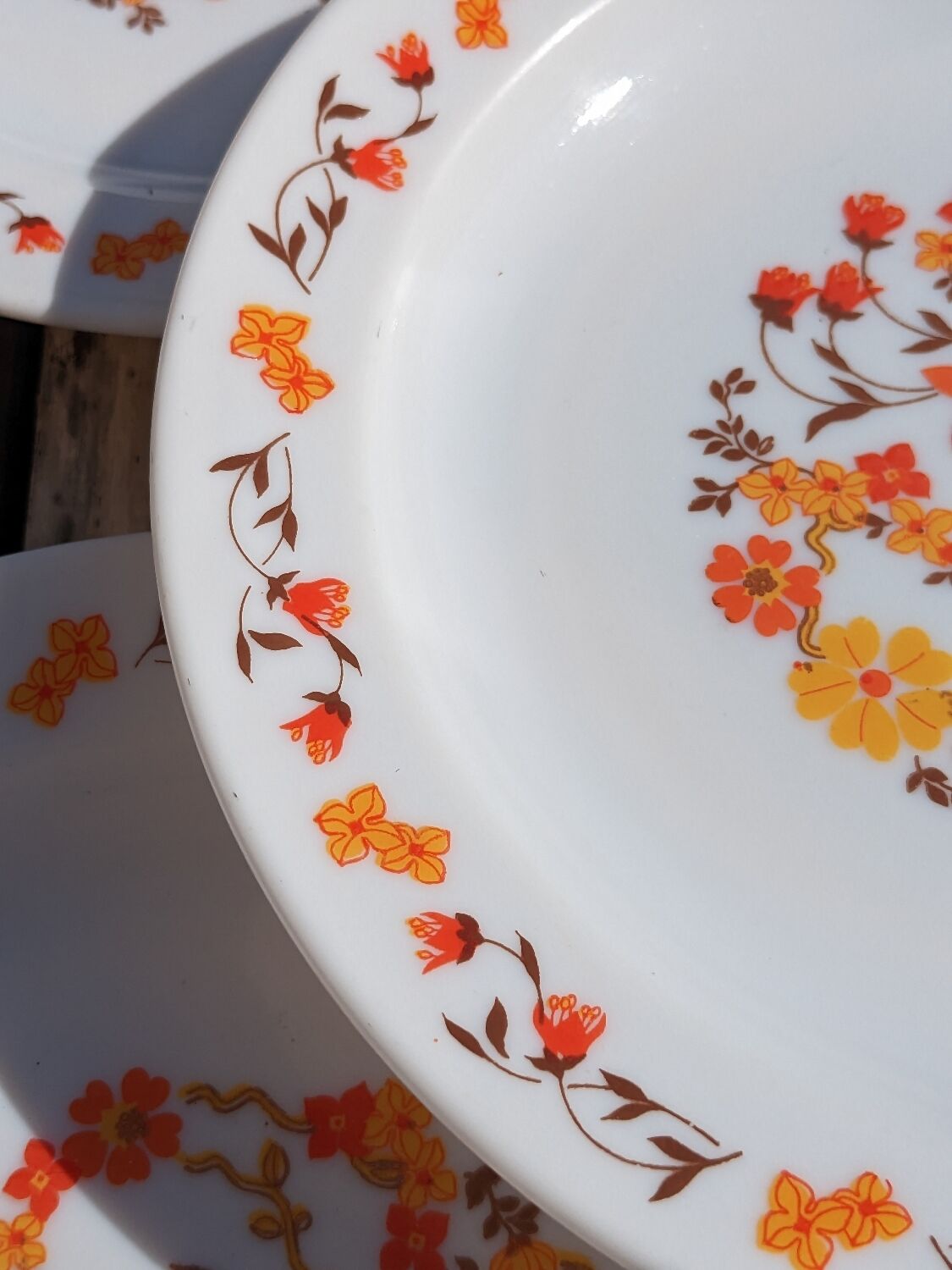 Arcopal dessert plates Scania model 70s