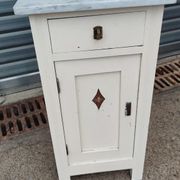 Meuble parisien en bois peint