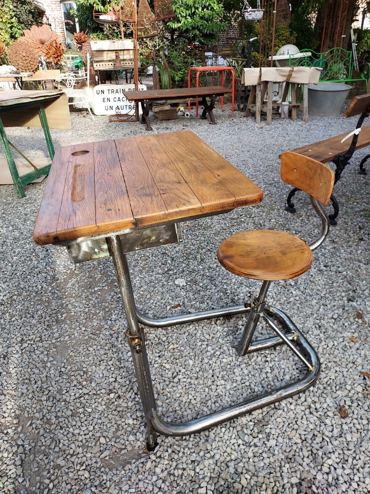 Vintage school desk in iron and wood