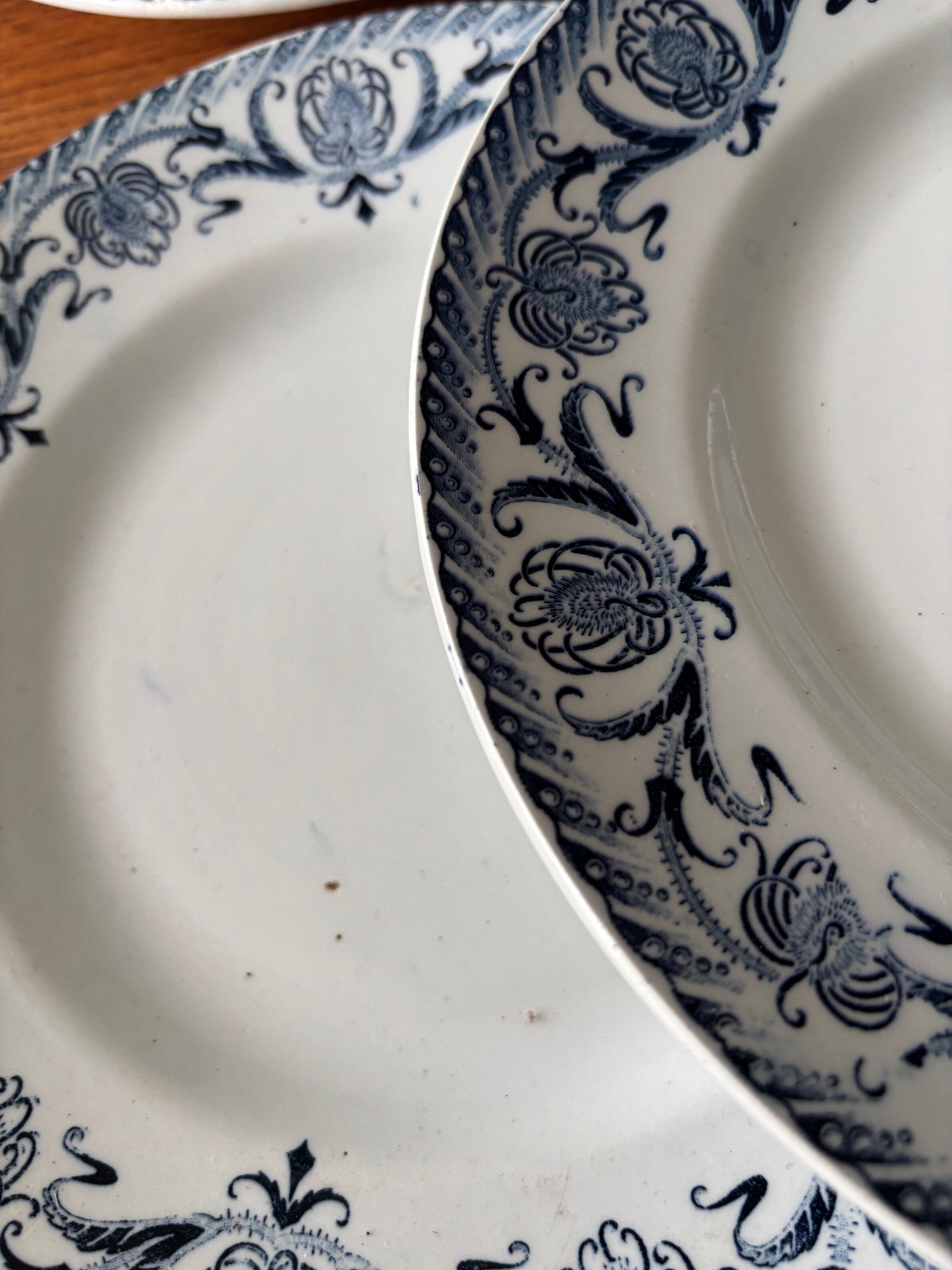 Set of 6 antique flat plates Moulin des Loups model Cardère |