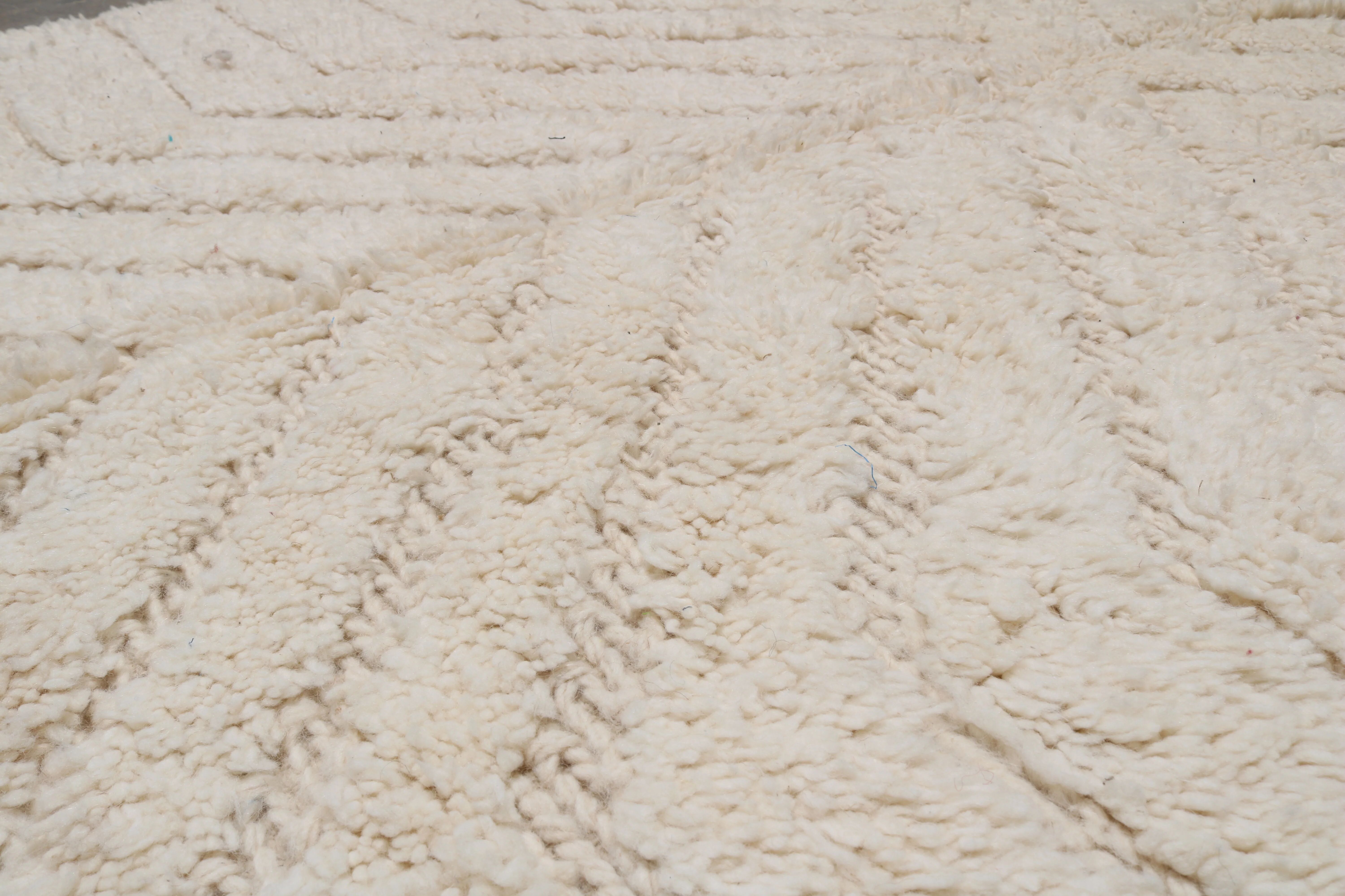 Beni Ouarain rug, 250 x 165 cm - AZ860