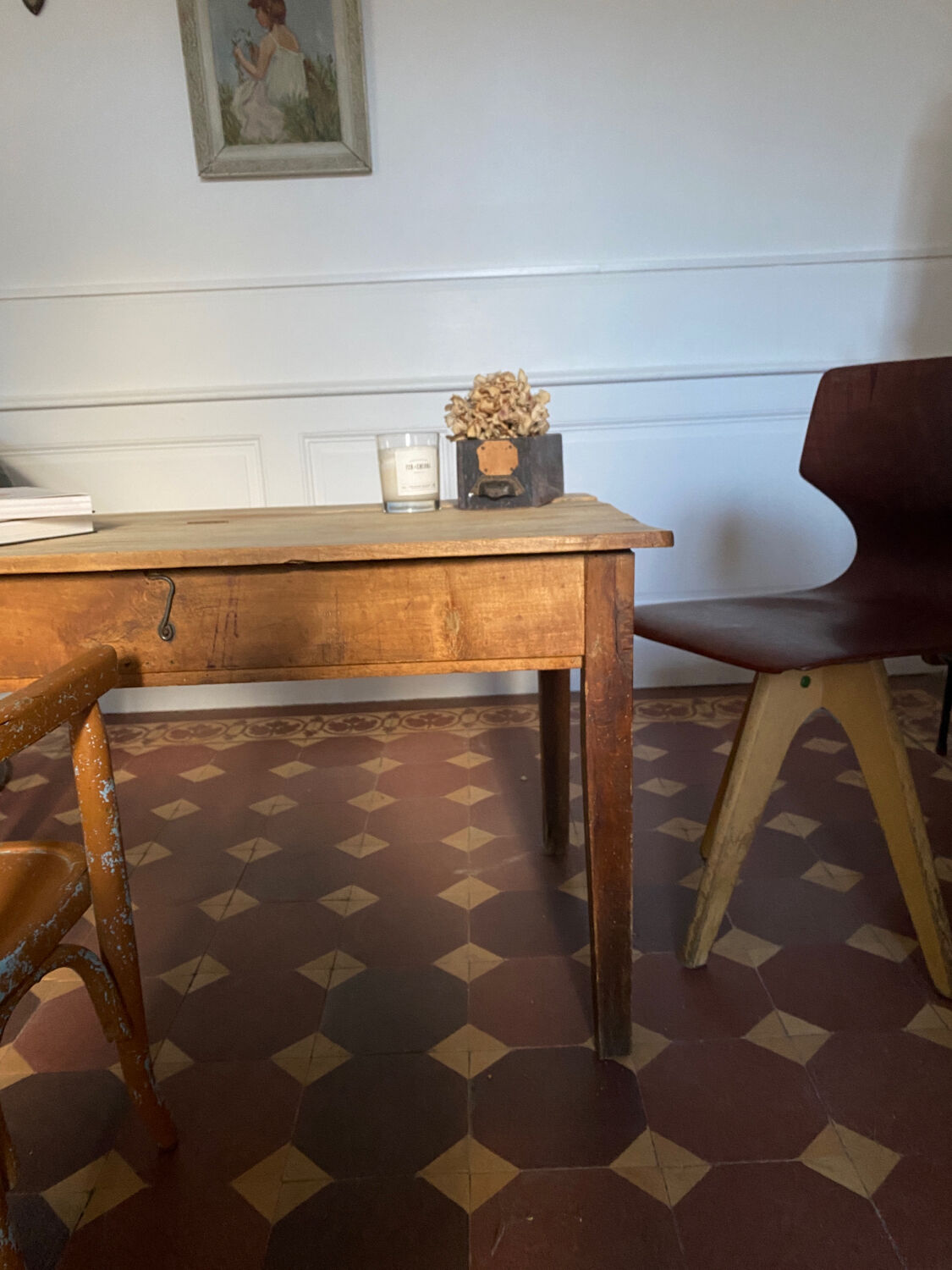 Coffee farmhouse table